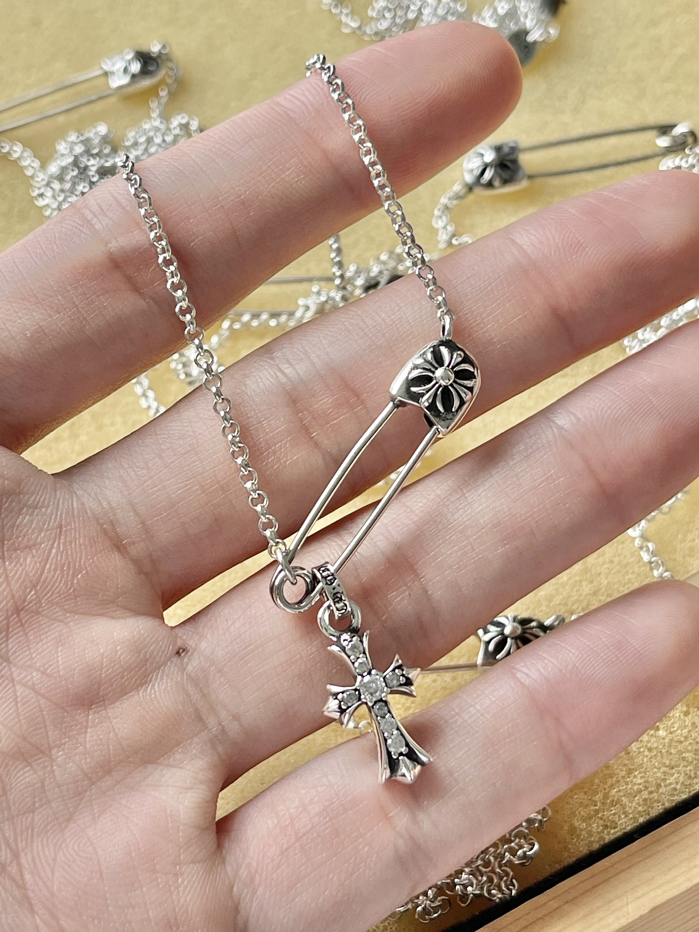 Chrome Hearts 克罗心 别针项链 小十字架