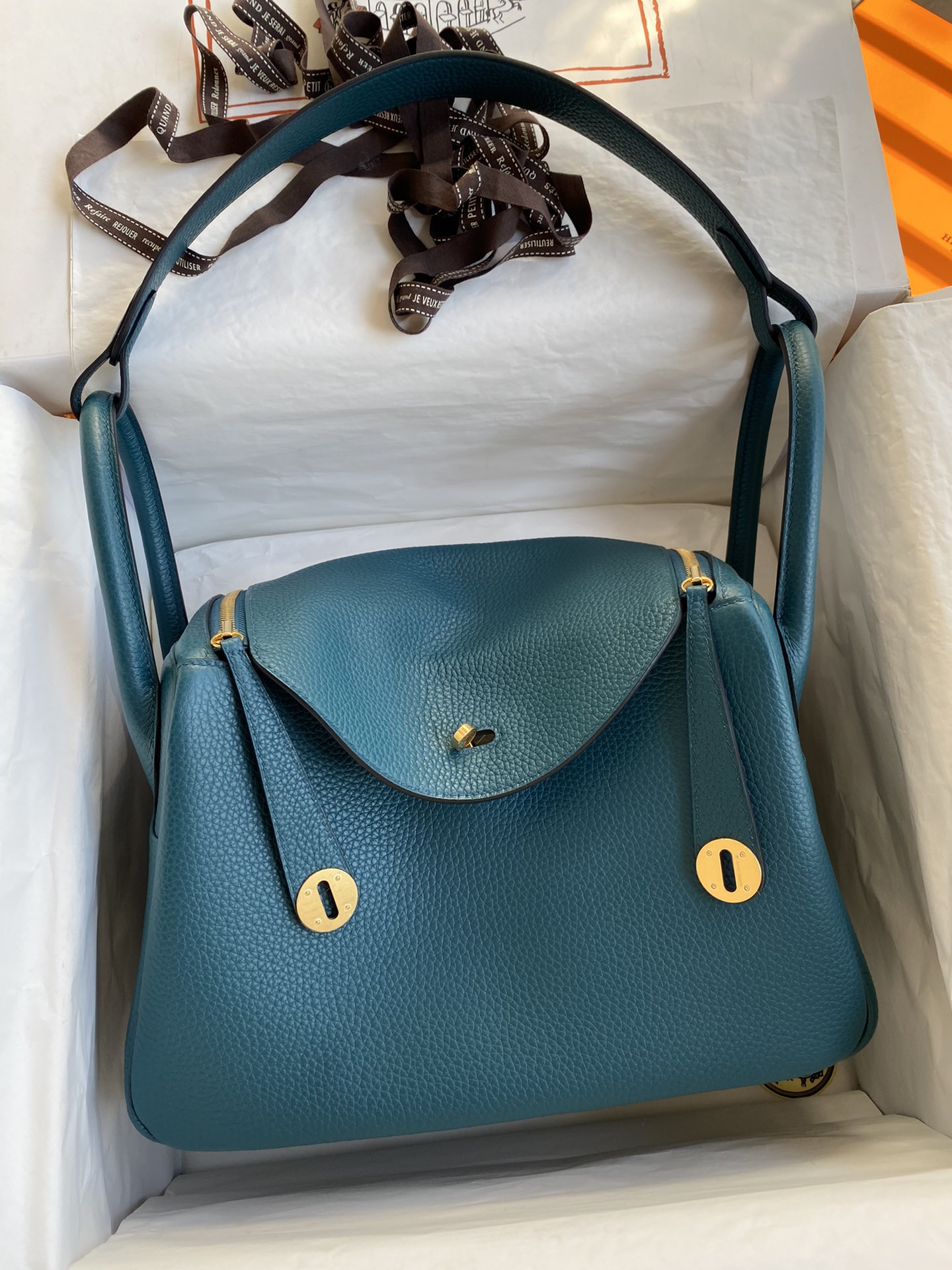 NO:763843,Lindy Lindy 30cm Original imported TC leather [Bosphorus Green] gold buckle Counter synchronization Fully handmade beeswax thread sewing Pure steel hardware High-end customization, Hermes, Hermes, Hermes,19860909Lindy 琳迪 30cm 原厂进口TC皮【博斯普鲁斯绿】金扣 专柜同步 全手工蜜蜡线缝制 纯钢五金 高端定制,爱马仕,hermes,Hermes,,Bag