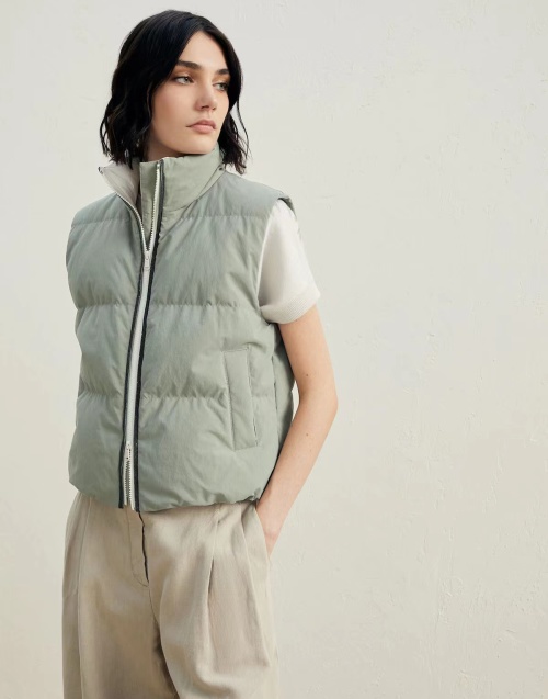 ZILIMARK Sleeveless Down Vest Padded with Goose Feather and Bead Details 1 ZILIMARK Sleeveless Down Vest Padded with Goose Feather and Bead Details