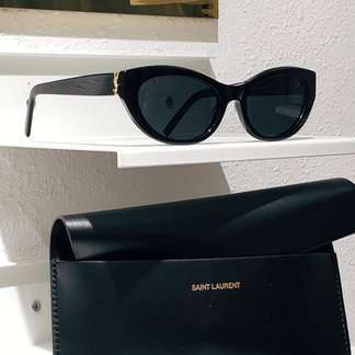 Buying Replica
 Yves Saint Laurent Sunglasses Set With Diamonds Fashion