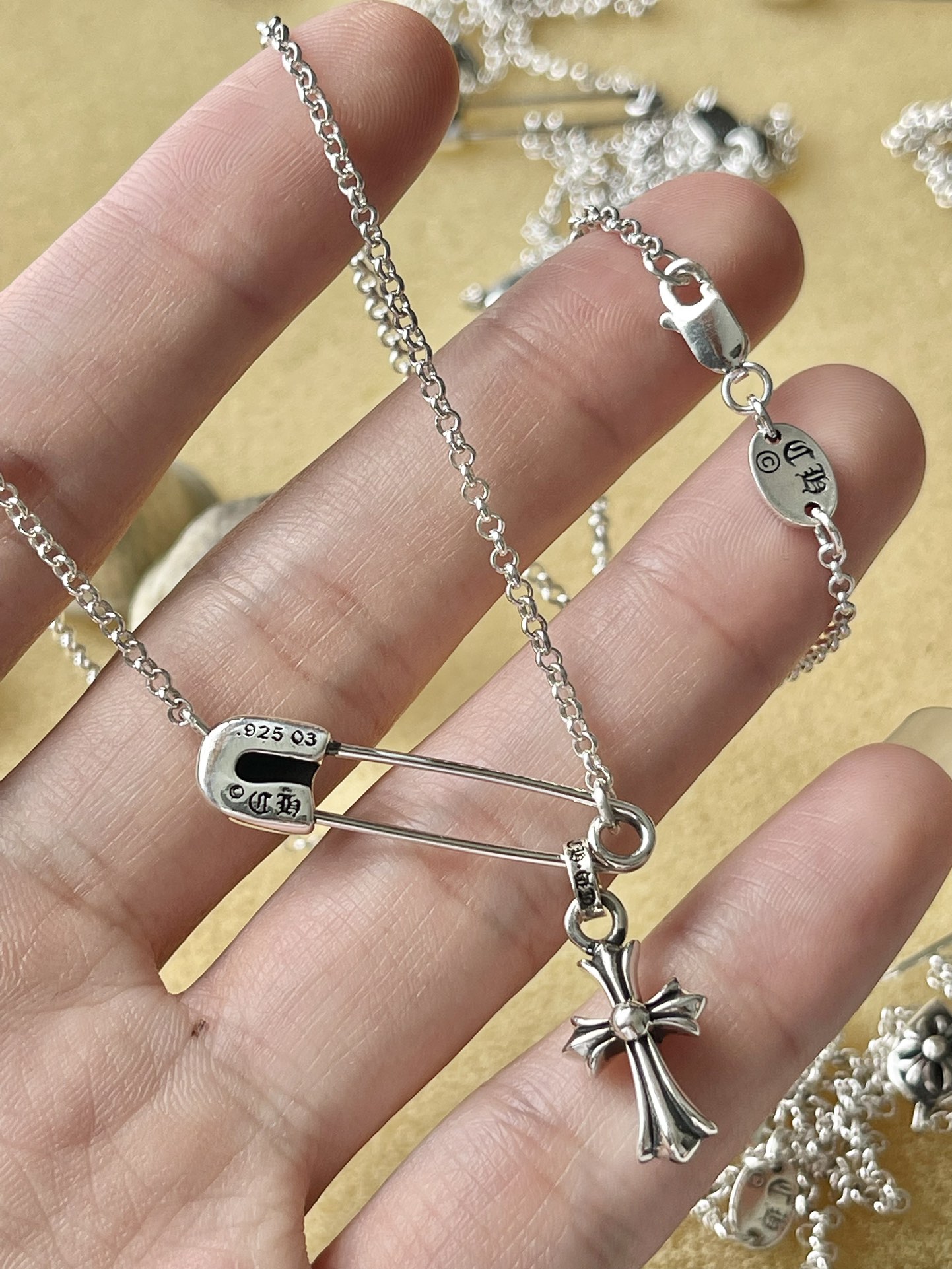 Chrome Hearts 克罗心 别针项链 黑钻十字架