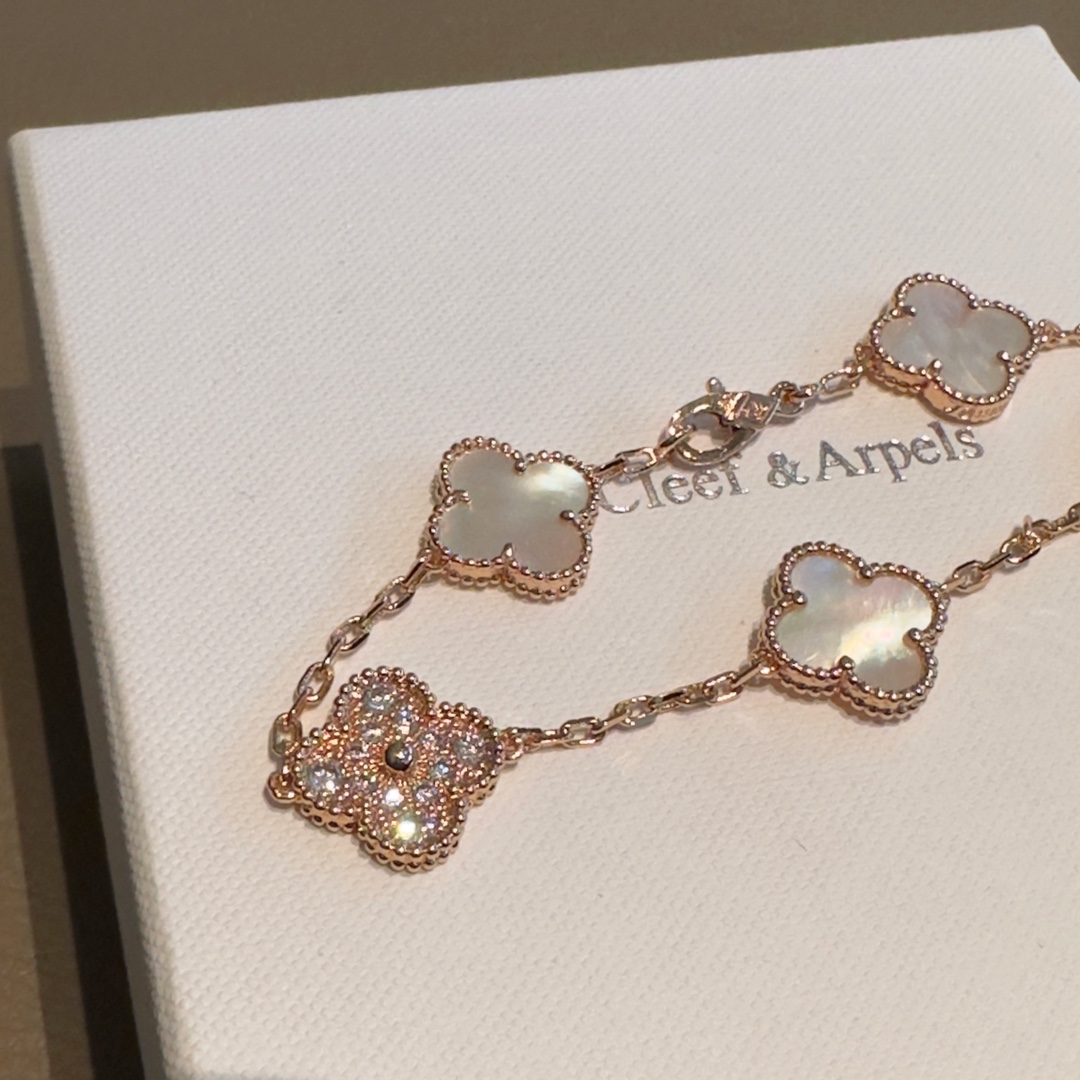 China Replica VCA Jewelry VCAES0403-332