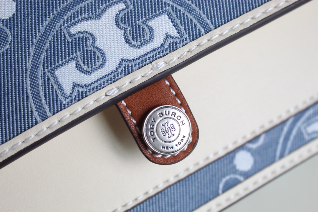 Tory Burch ～Tory Burch23年新款老花单肩信封包 风琴款式 实用百搭 提花面料 精选提花布料