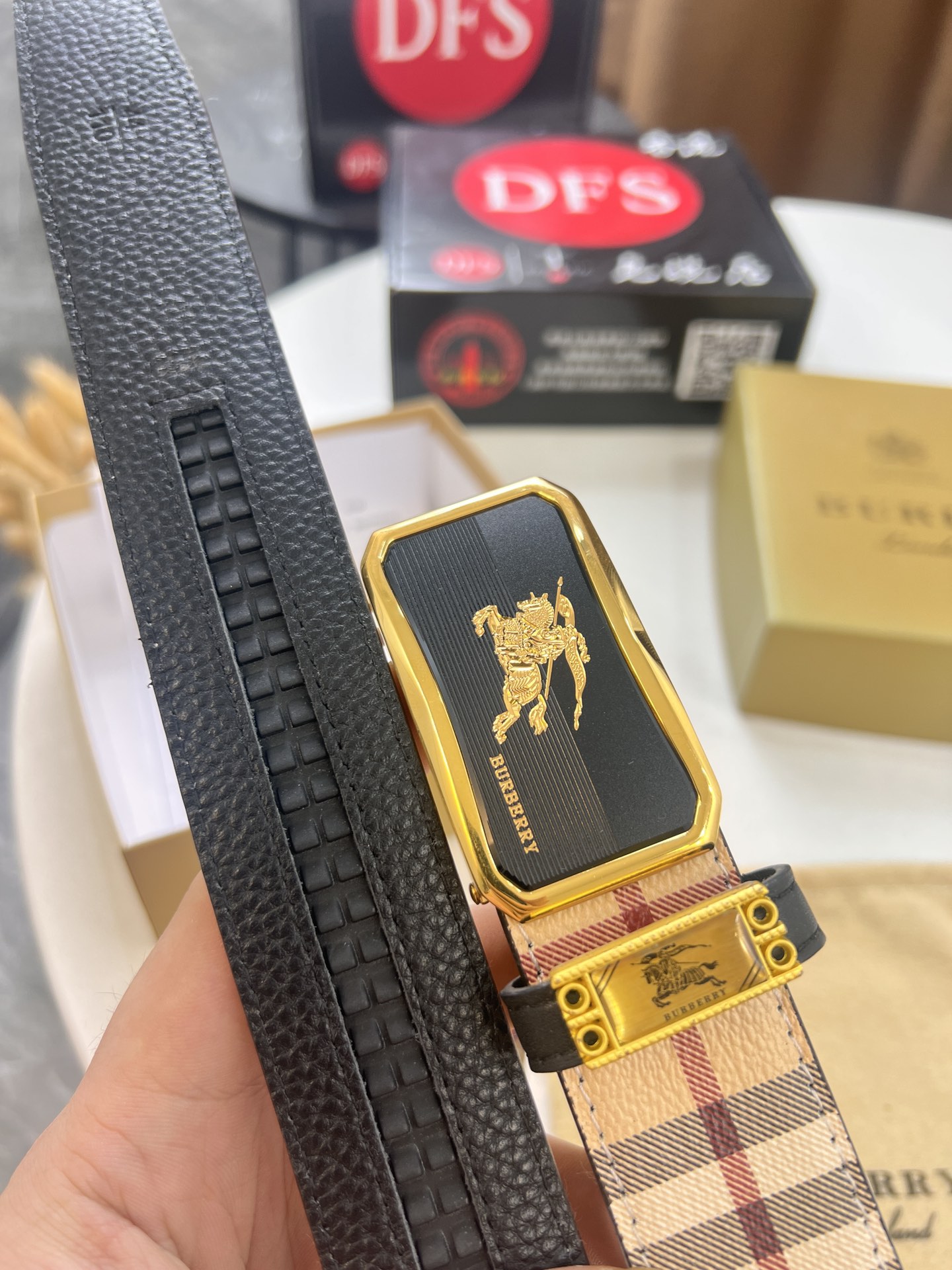 Burberry 摄 巴宝莉自动扣皮带 2023最新款 横条纹正版面料 荔枝纹头层牛皮 商务正装