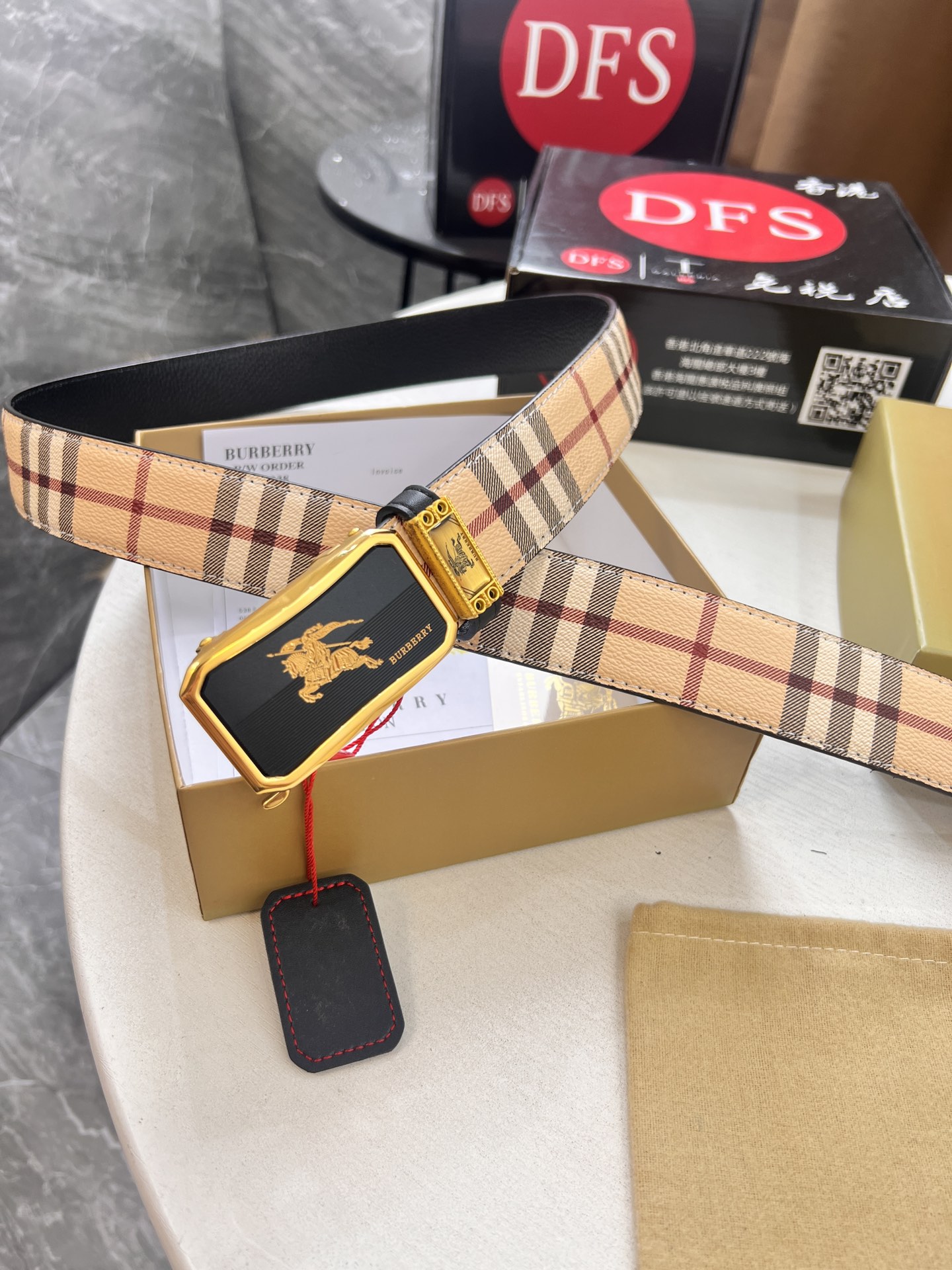 Burberry 摄 巴宝莉自动扣皮带 2023最新款 横条纹正版面料 荔枝纹头层牛皮 商务正装