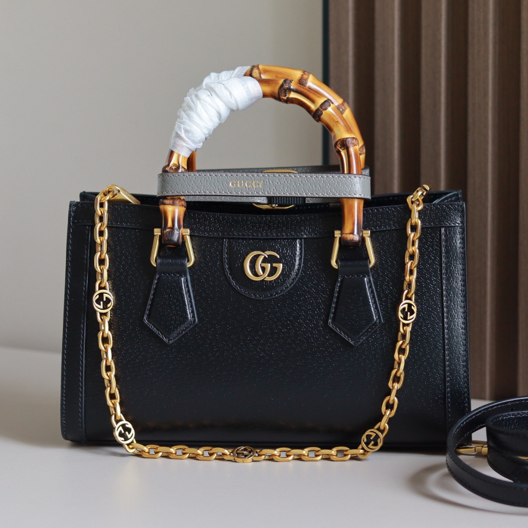 Gucci Diana bamboo handle double G hardware leather shoulder bag