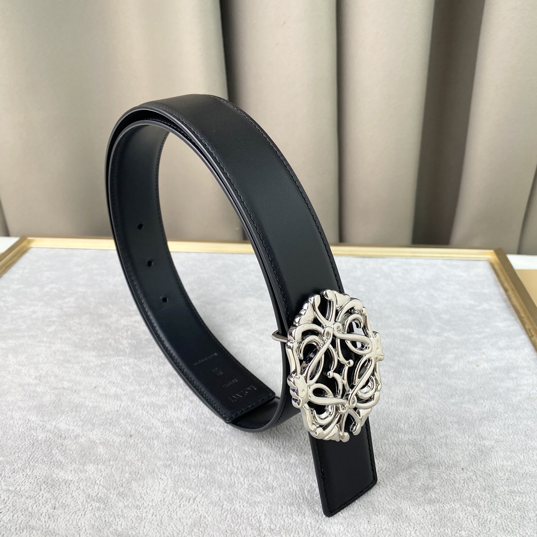 Loewe罗意w经典款！平纹小牛皮腰