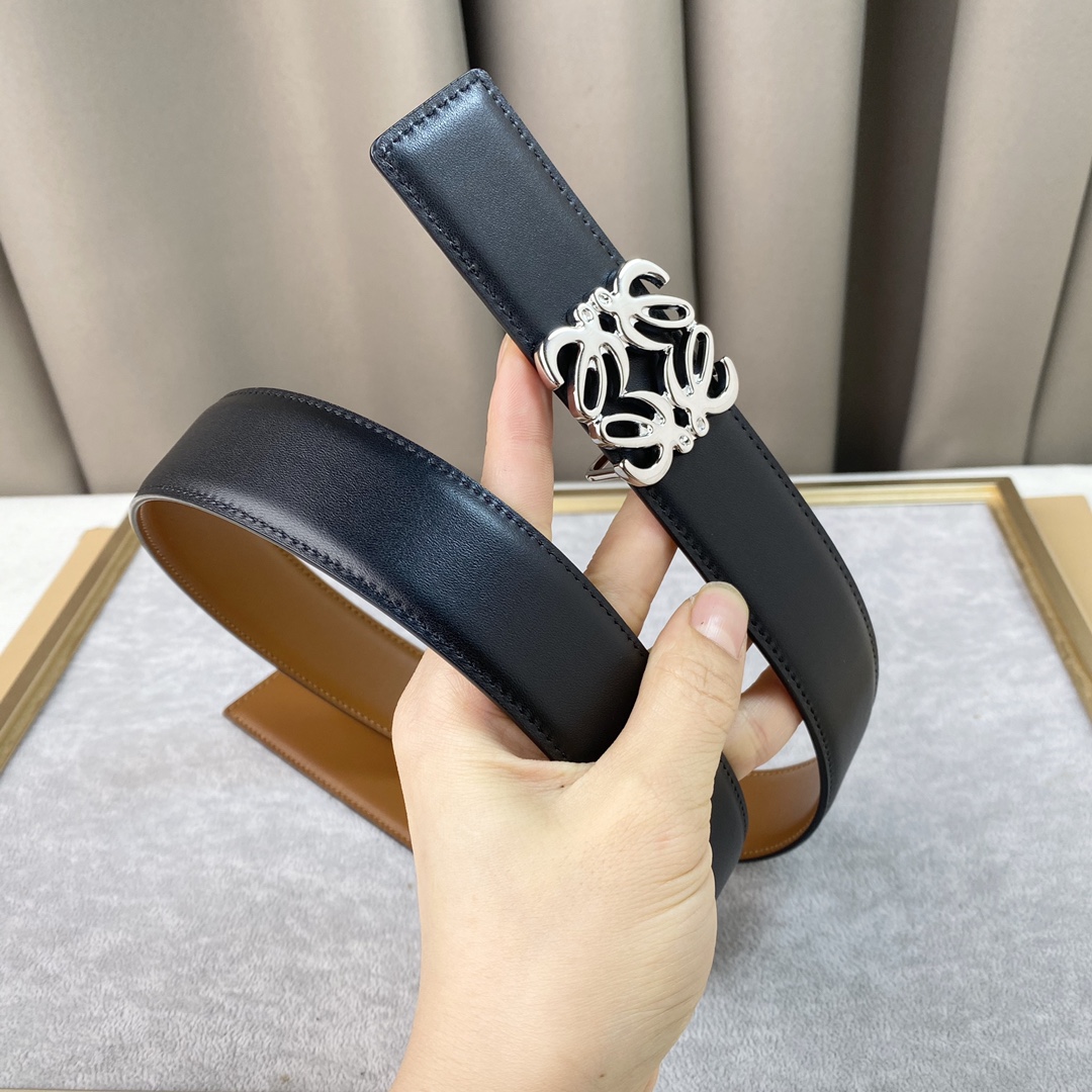 Loewe罗意w经典款！平纹小牛皮腰