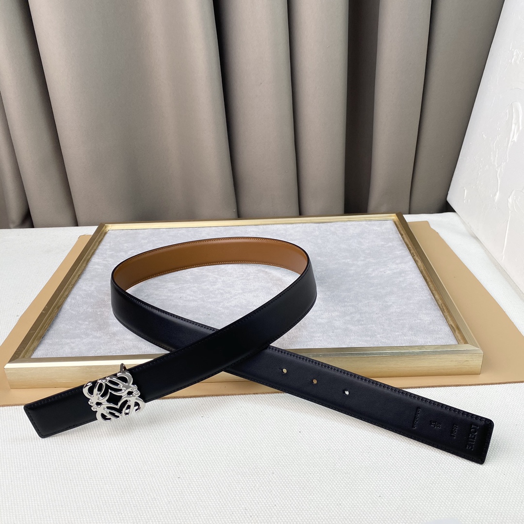 Loewe罗意w经典款！平纹小牛皮腰
