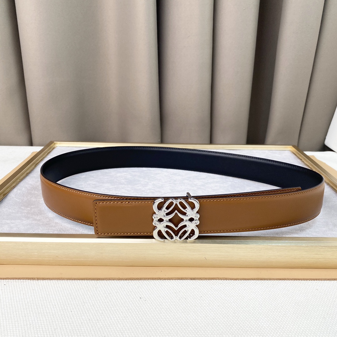 Loewe罗意w经典款！平纹小牛皮腰