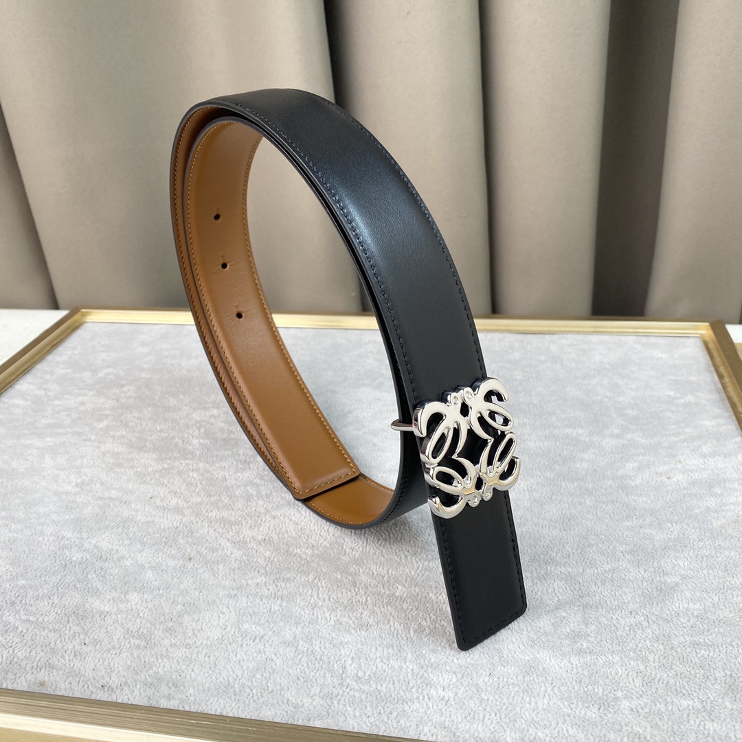 Loewe罗意w经典款！平纹小牛皮腰