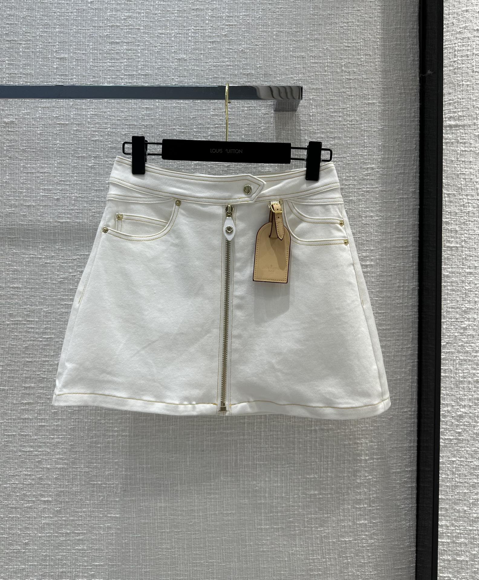Louis Vuitton 1:1
 Clothing Skirts White Cotton Denim Fall Collection Vintage