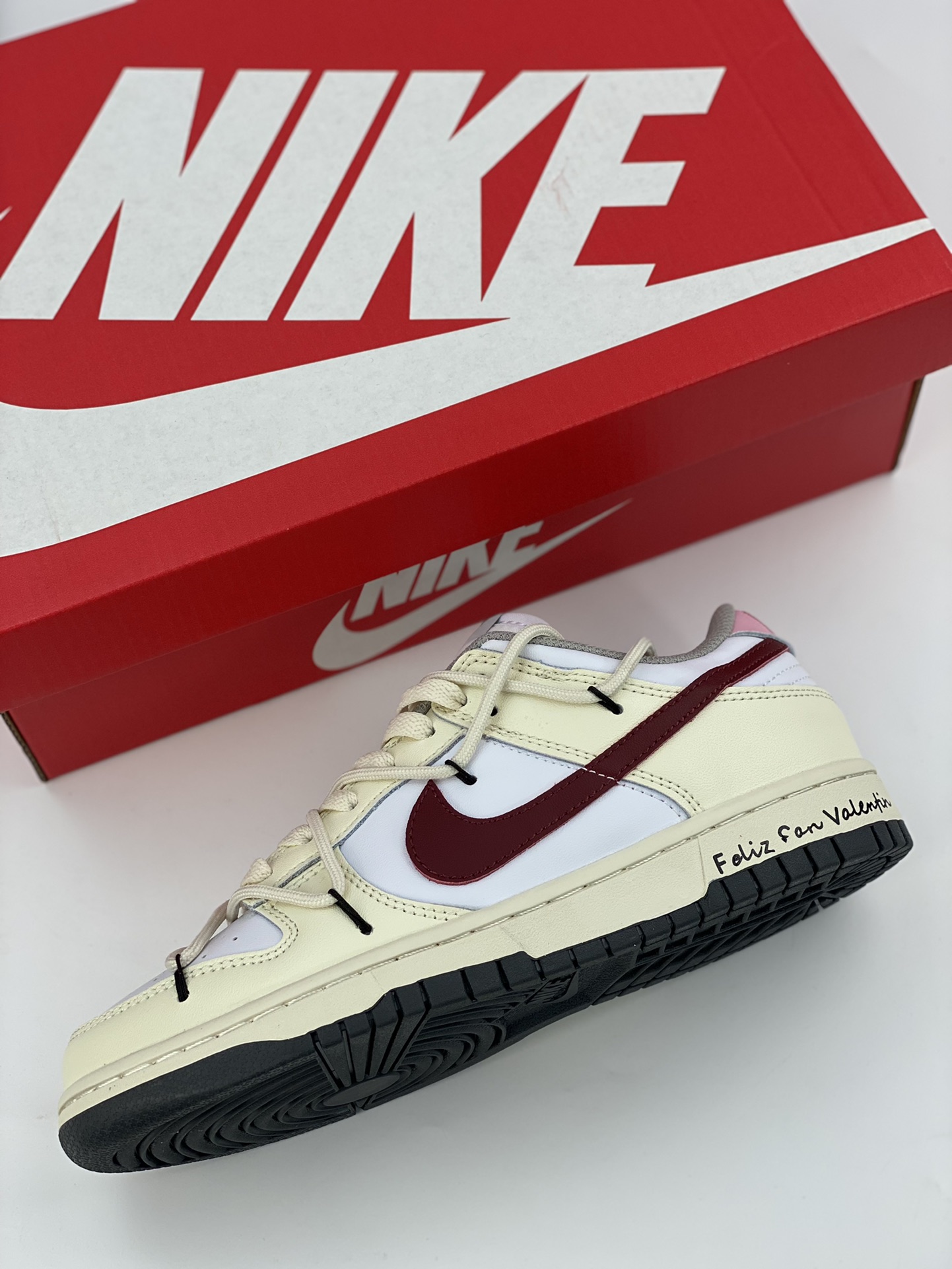 NIKE SB Dunk Low chestnut brown almond white straps DD1503-117