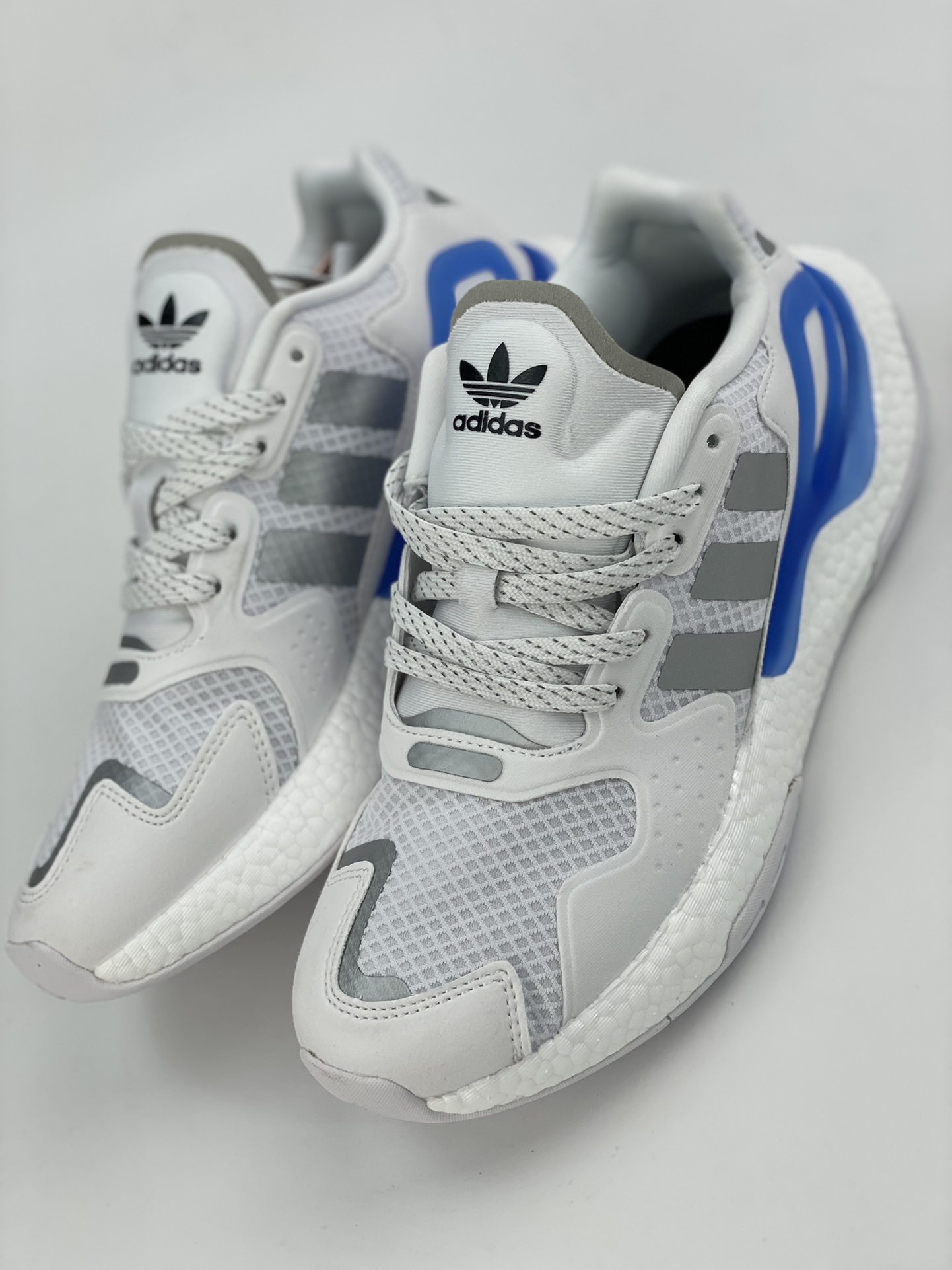 Adidas Day Jogger Night Traveler 2nd Generation FX5998