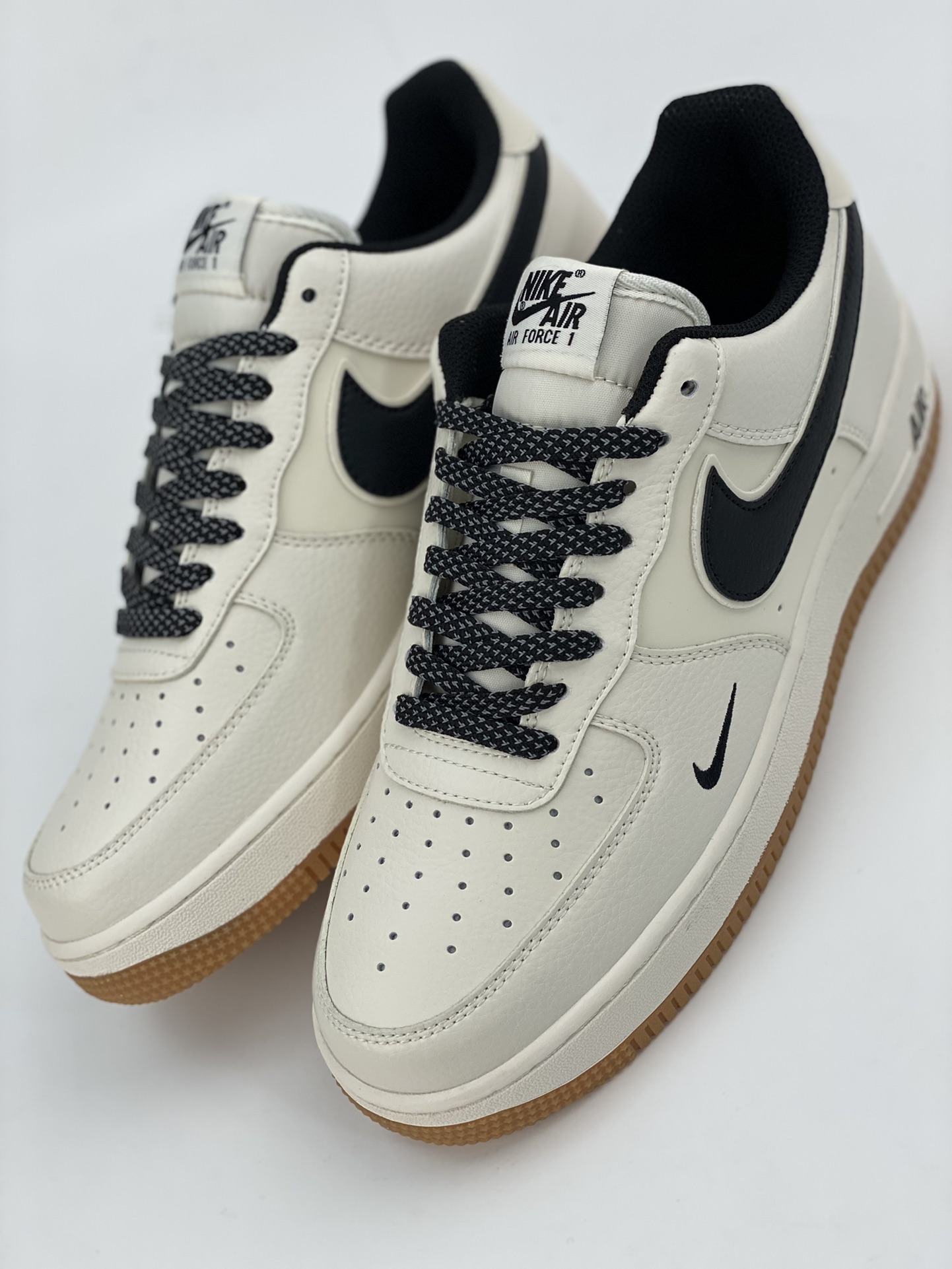 Nike Air Force 1 Low 07 White Black Rubber HD1689-101