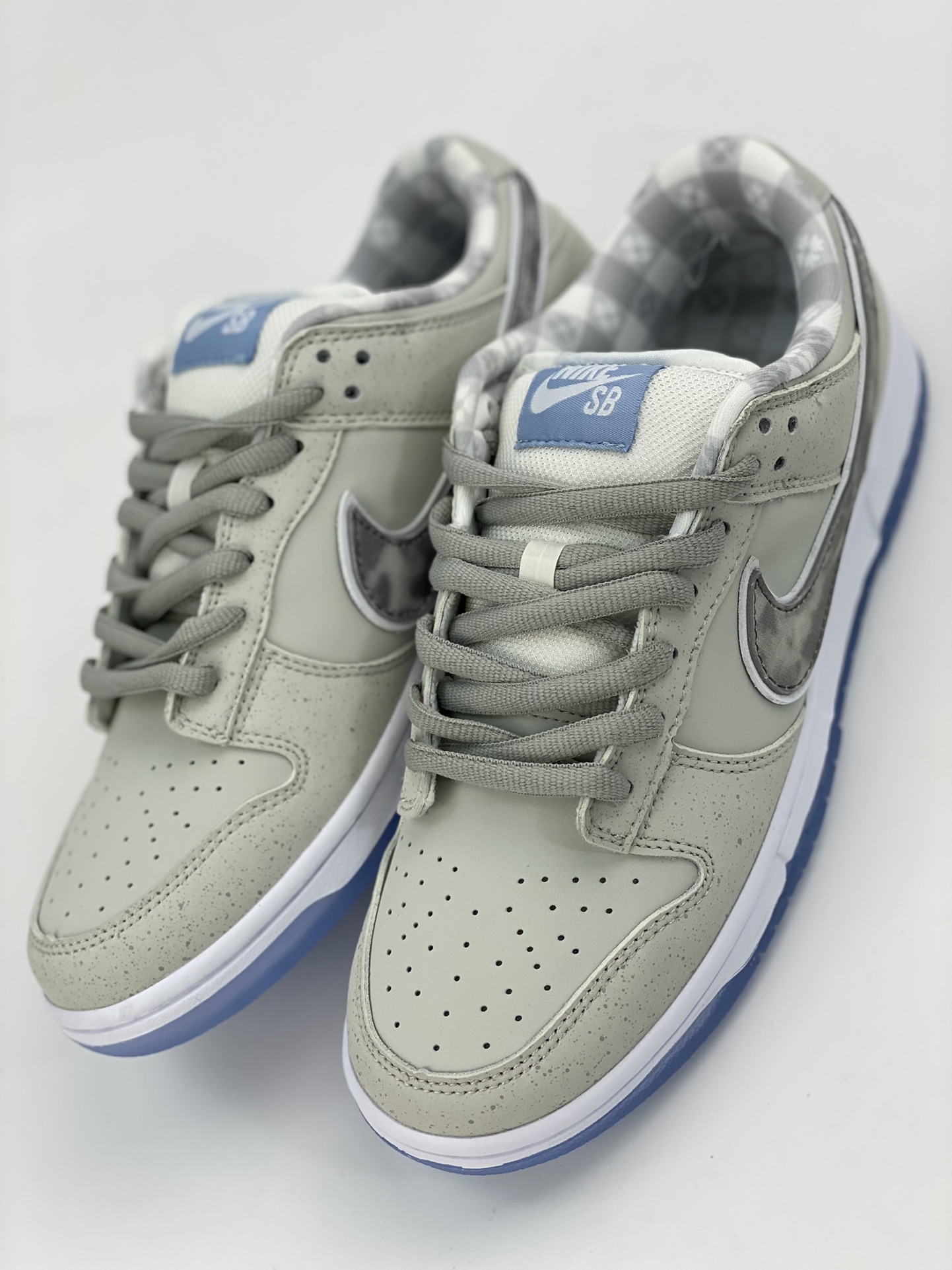 Concepts x Nike SB Dunk Low White Lobster FD8776-100