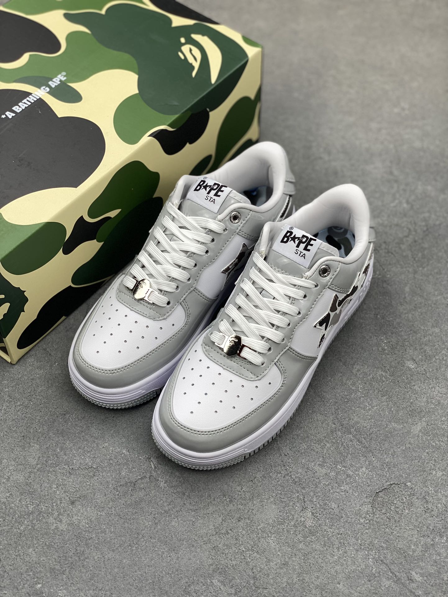 BAPE Sk8 Sta To Nigo Low-Top Sneakers - Classic Style, Ultimate Comfort 9 i1684433433 6232 7