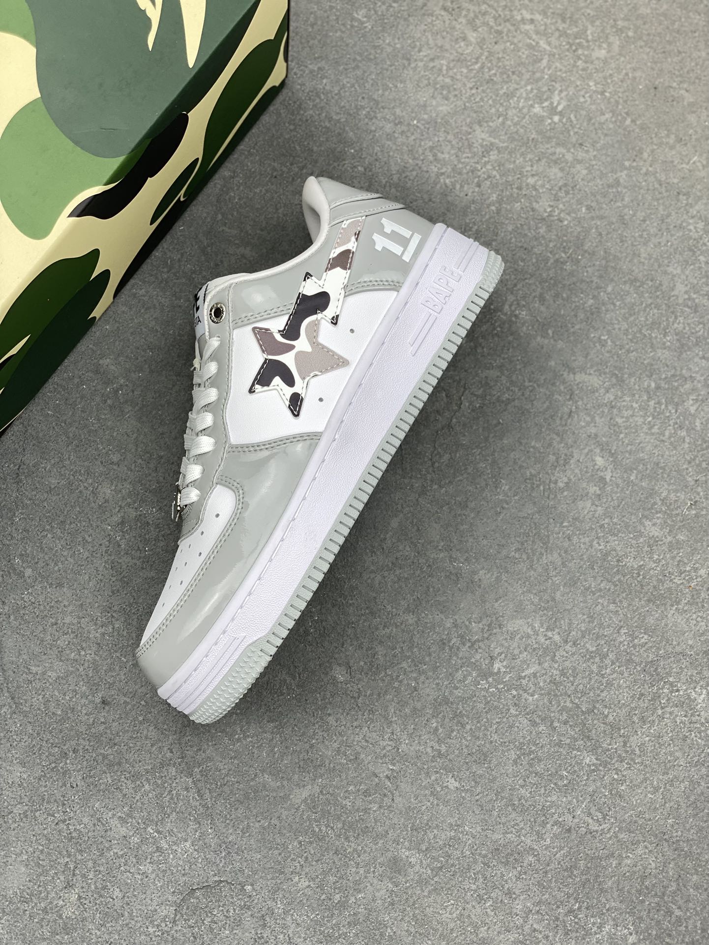 BAPE Sk8 Sta To Nigo Low-Top Sneakers - Classic Style, Ultimate Comfort 8 i1684433433 679 6