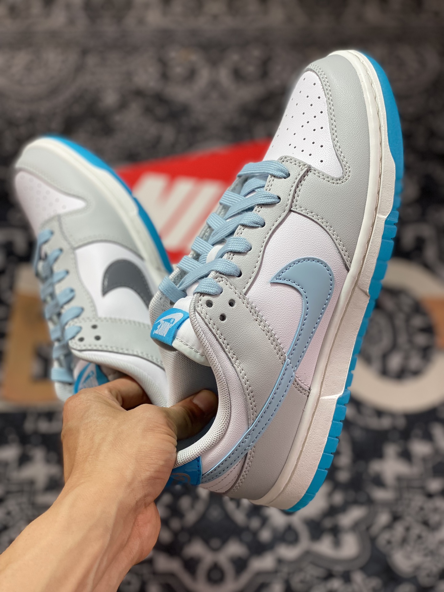 Nike Dunk Low ”520 Summit White and Blue Foam” 520 Valentine's Day White Gray Blue FN3433-141