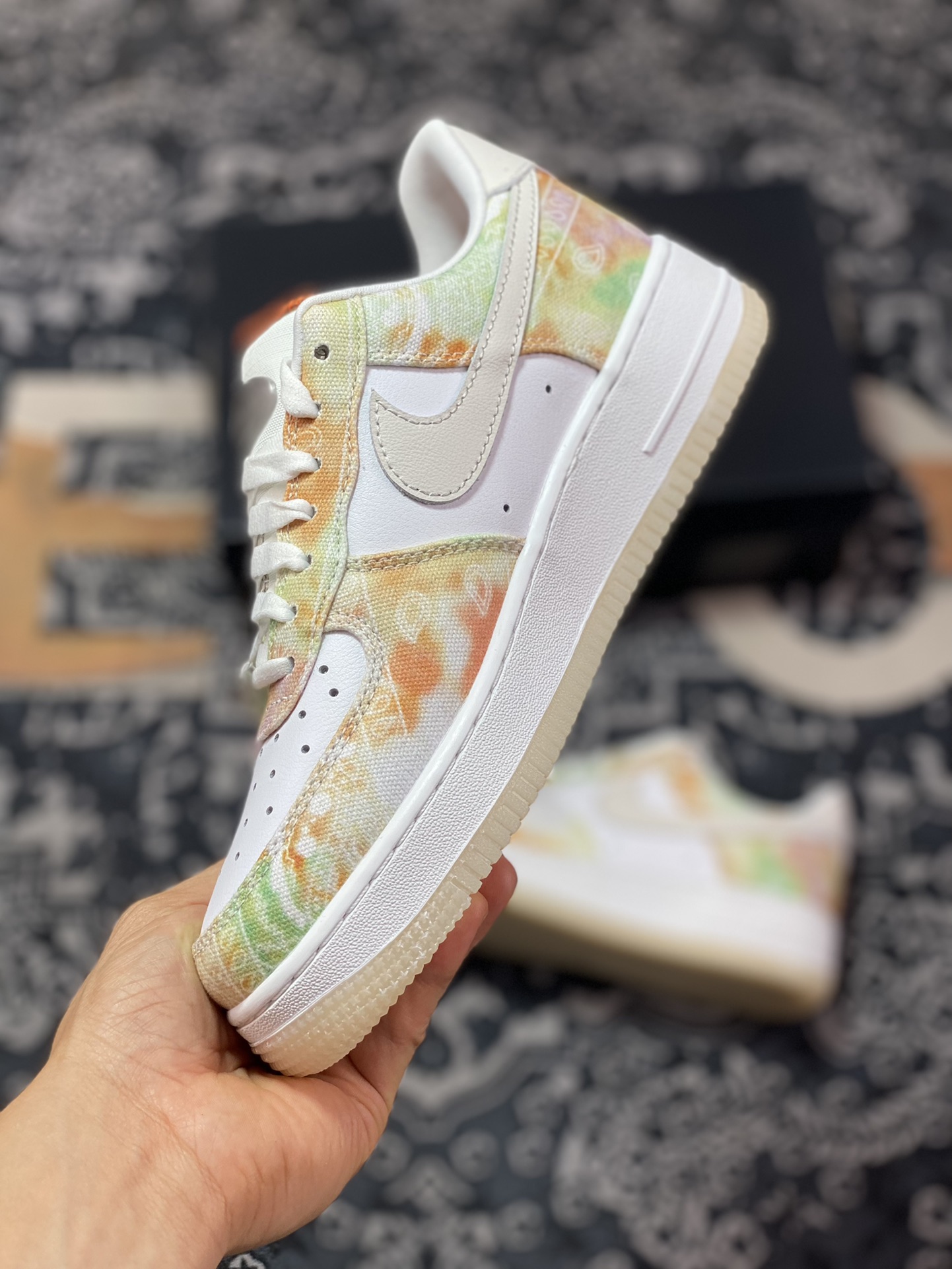 Nike Air Force 1'07 Low LX ”Paisley Print” Air Force One Sneakers ”White Colorful Tie-Dye Cashew Flower” FJ7739-101