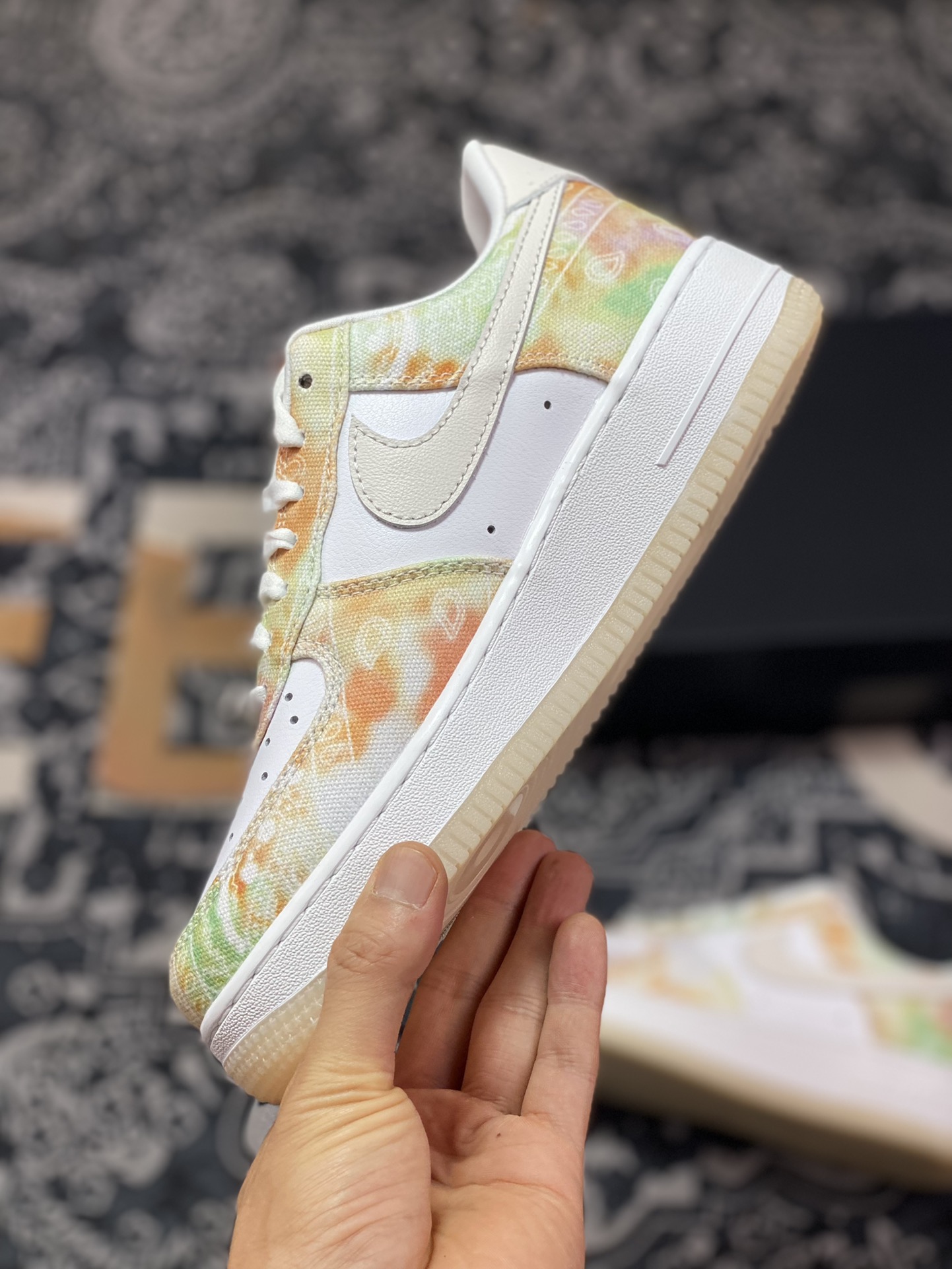 Nike Air Force 1'07 Low LX ”Paisley Print” Air Force One Sneakers ”White Colorful Tie-Dye Cashew Flower” FJ7739-101