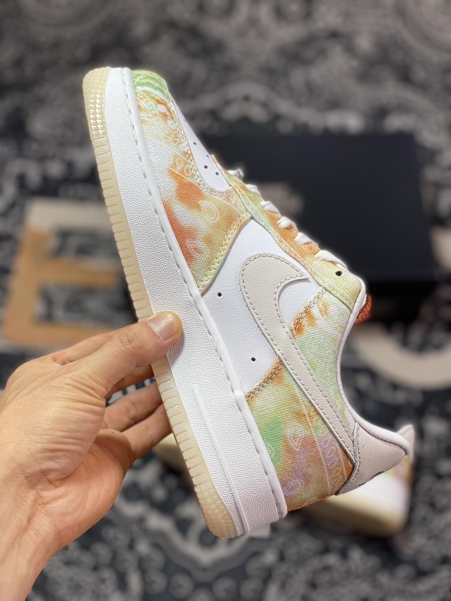 Nike Air Force 1'07 Low LX ”Paisley Print” Air Force One Sneakers ”White Colorful Tie-Dye Cashew Flower” FJ7739-101