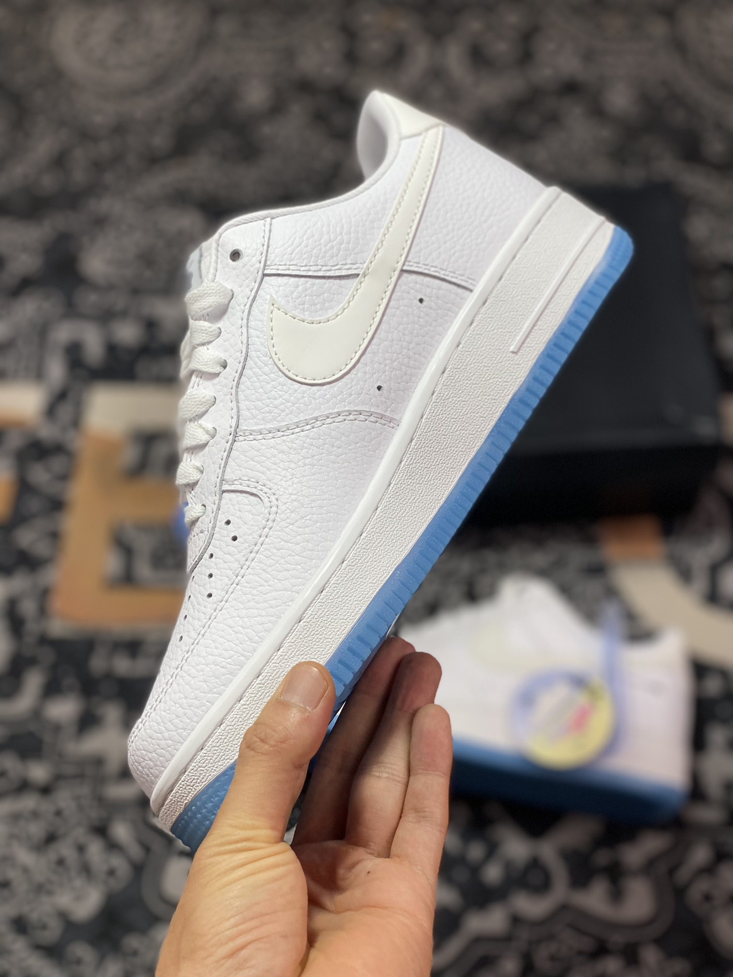 Nike Wmns Air Force 1 '07 Low ”UV White/University Blue” Air Force One Sneakers ”Leather White Blue Heat Sensing Heel” DA8301-101