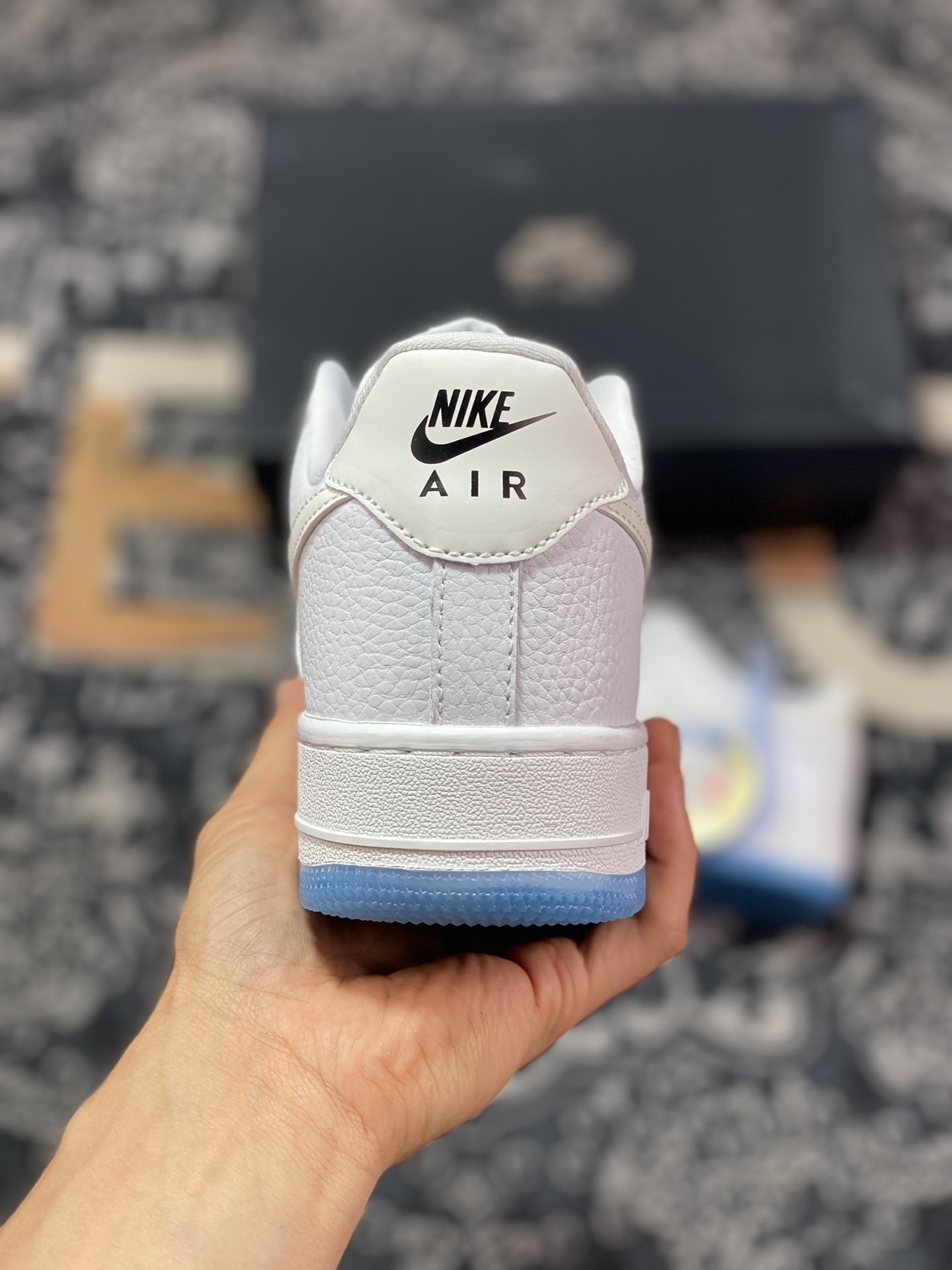 Nike Wmns Air Force 1 '07 Low ”UV White/University Blue” Air Force One Sneakers ”Leather White Blue Heat Sensing Heel” DA8301-101