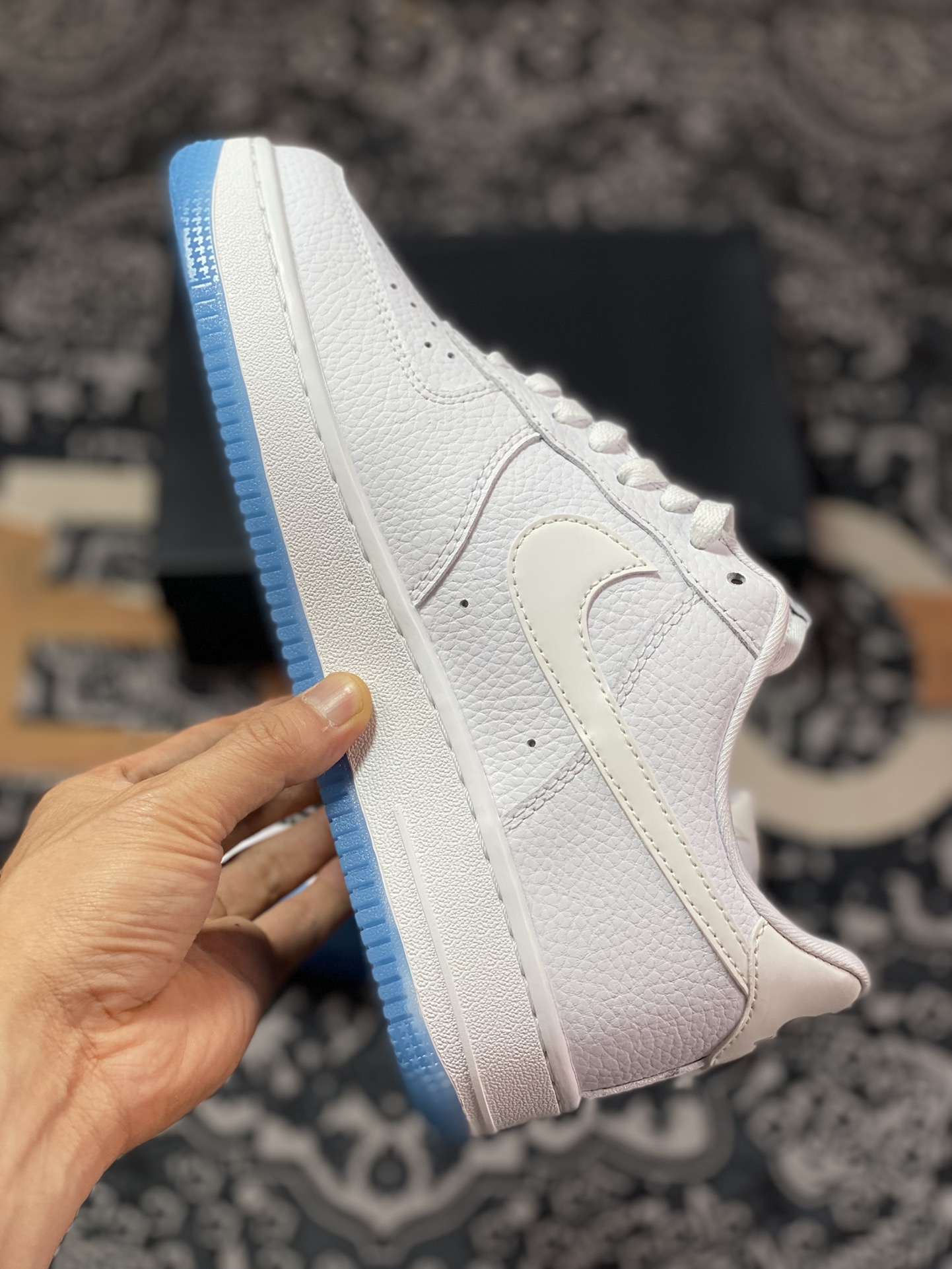 Nike Wmns Air Force 1 '07 Low ”UV White/University Blue” Air Force One Sneakers ”Leather White Blue Heat Sensing Heel” DA8301-101