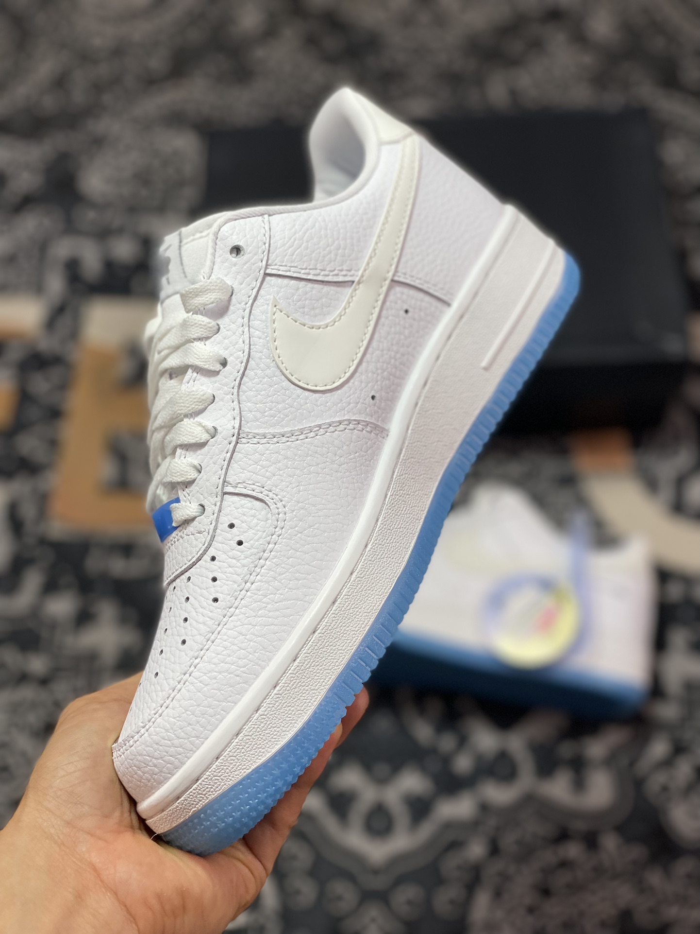 Nike Wmns Air Force 1 '07 Low ”UV White/University Blue” Air Force One Sneakers ”Leather White Blue Heat Sensing Heel” DA8301-101