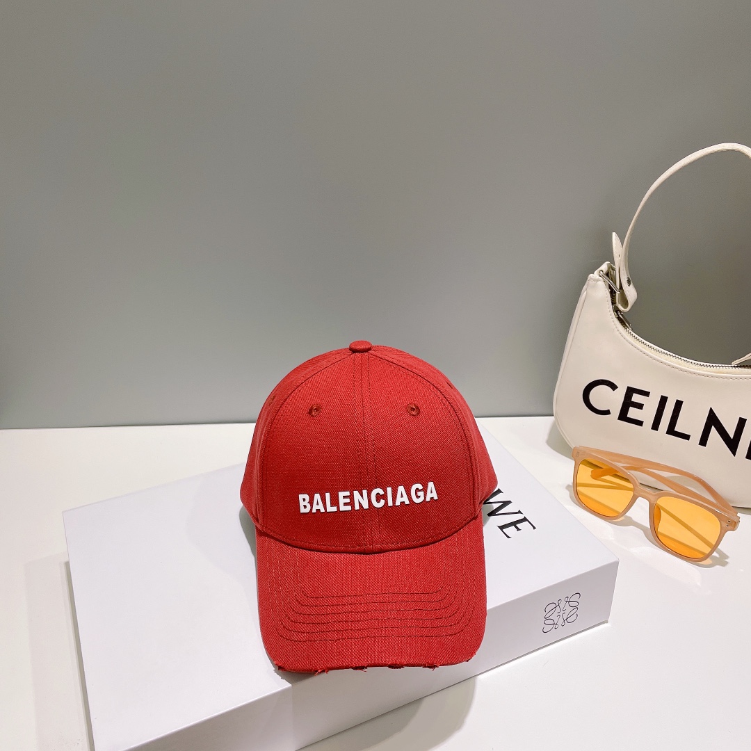 Plwes巴黎世家Balenciaga，设计师小众品牌立体浮雕棒球帽，定制立体logo，男女同款