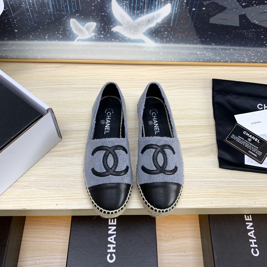 Chanel Shoes Espadrilles At Cheap Price
 White Spring/Summer Collection