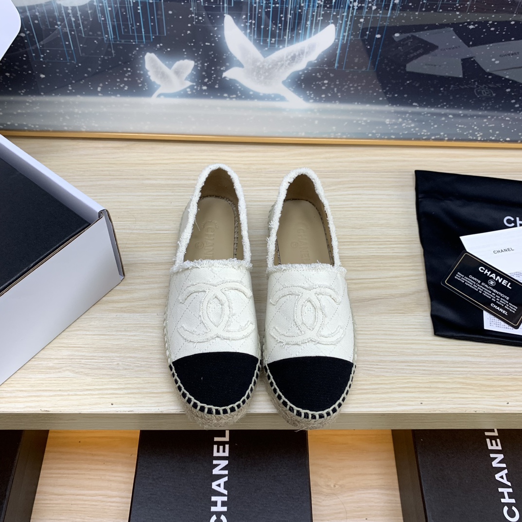 Chanel Shoes Espadrilles White Spring/Summer Collection