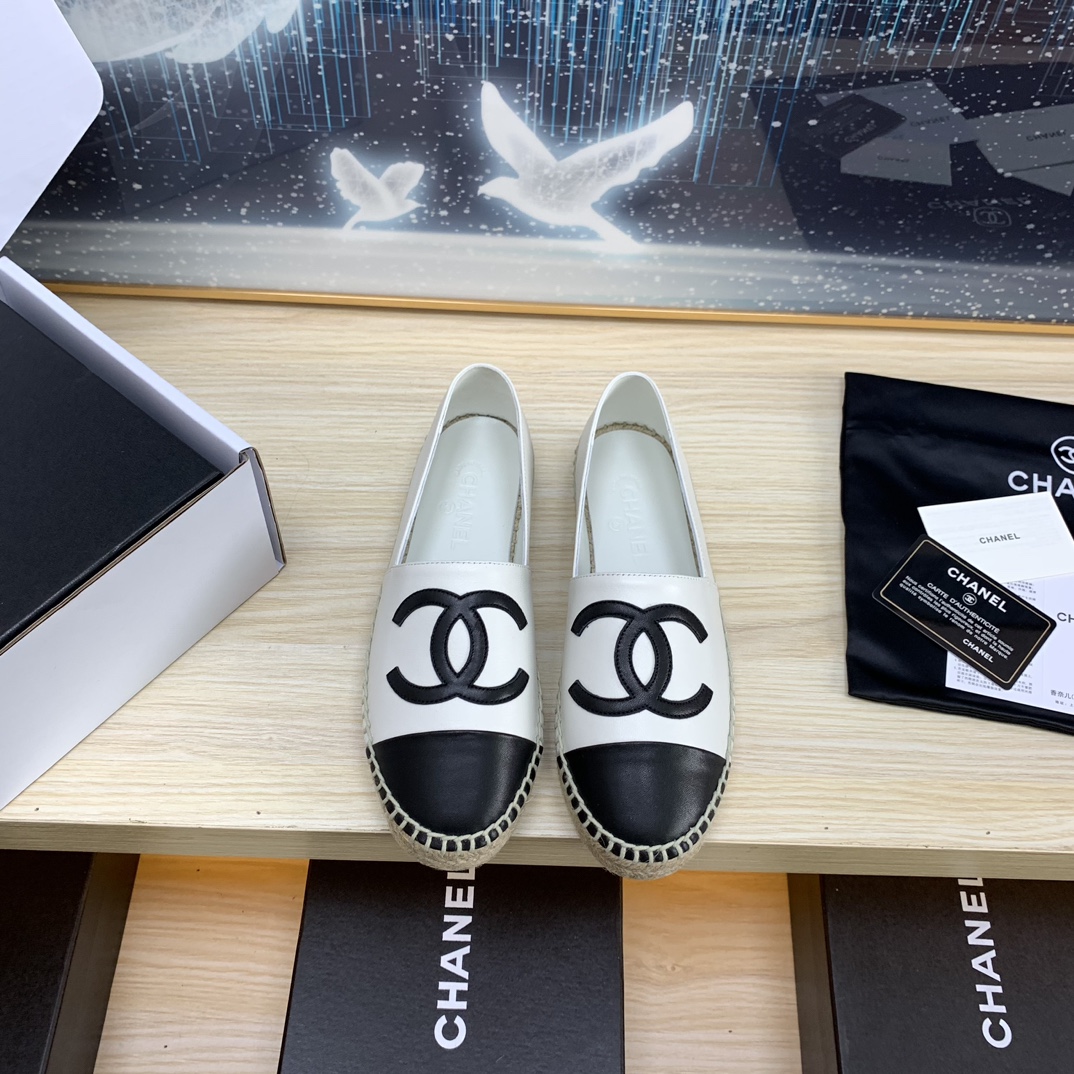 Chanel mirror quality
 Shoes Espadrilles White Spring/Summer Collection