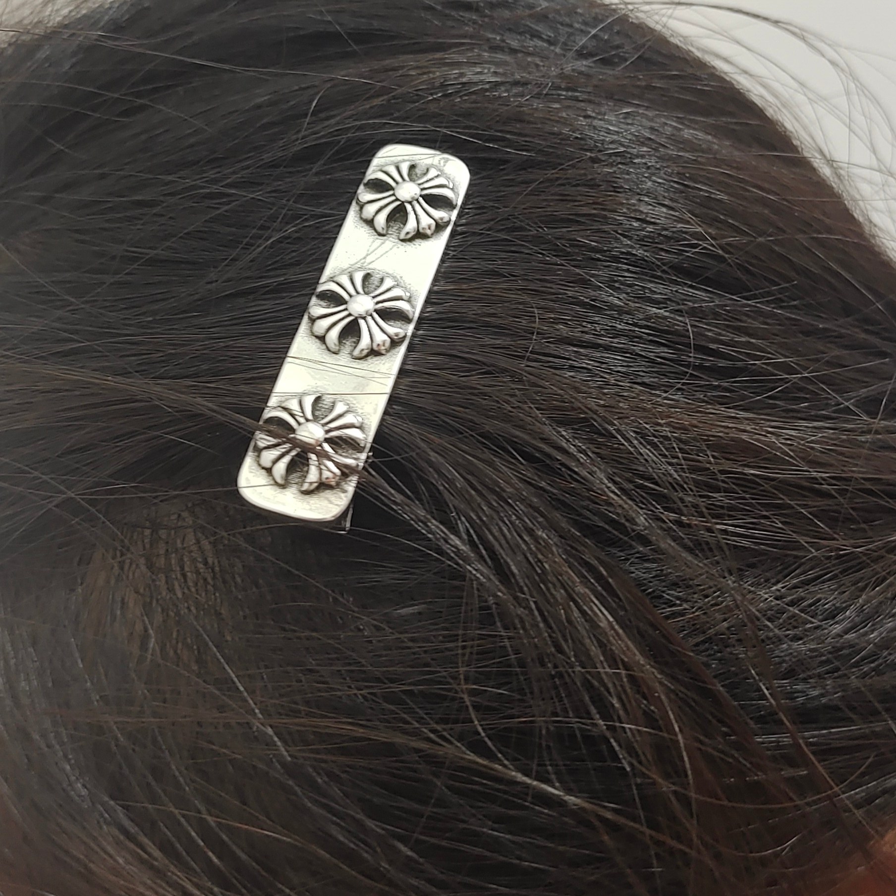Summer Hair Accessories: Crocson’s New Cross Hair Clips for Easy Styling - 图片 2