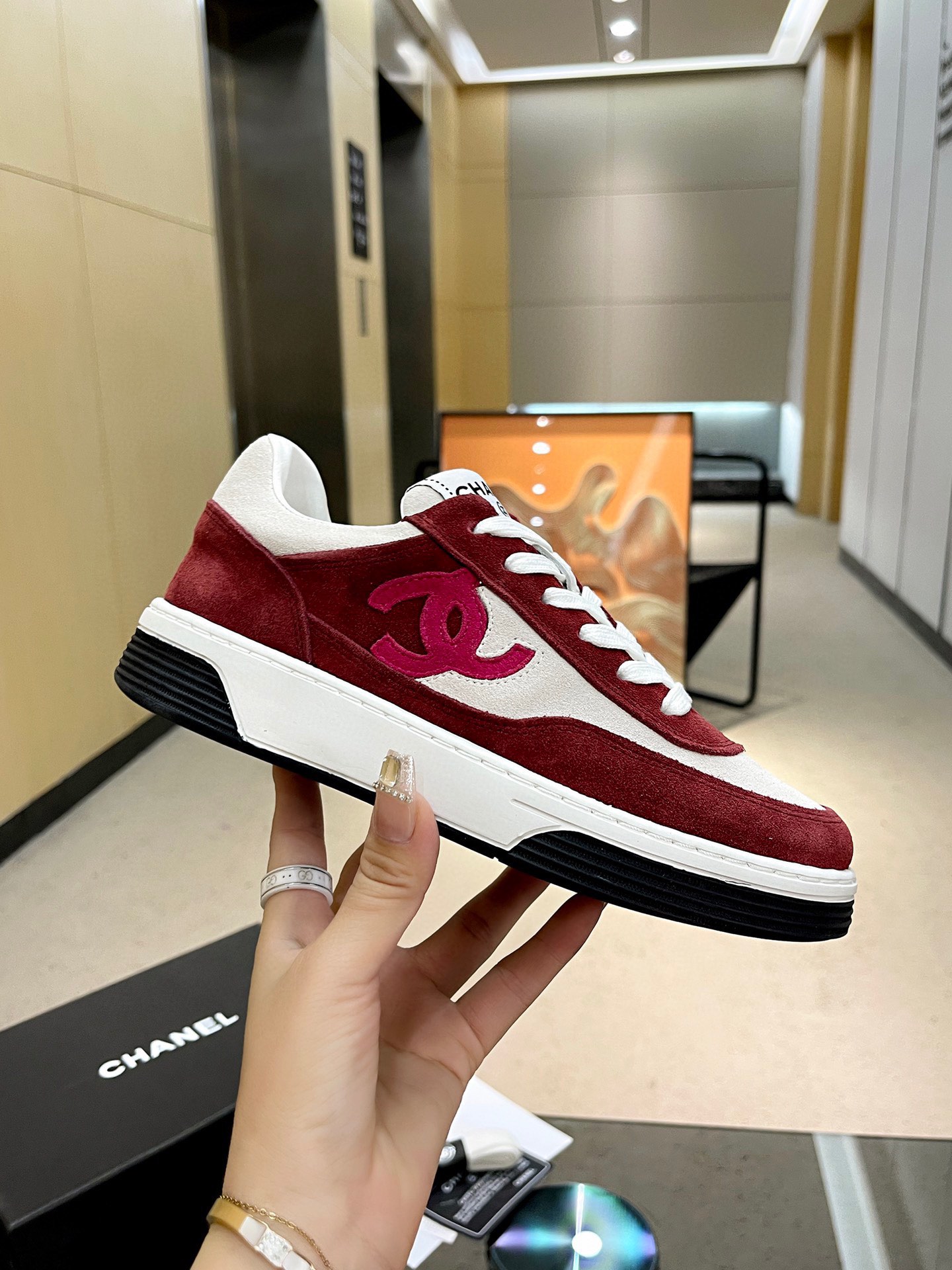 ¡Sin ganancias a precio real! CHANEL La última pequeña fragancia de Chanel tiene un relleno diferente que es más alto p…