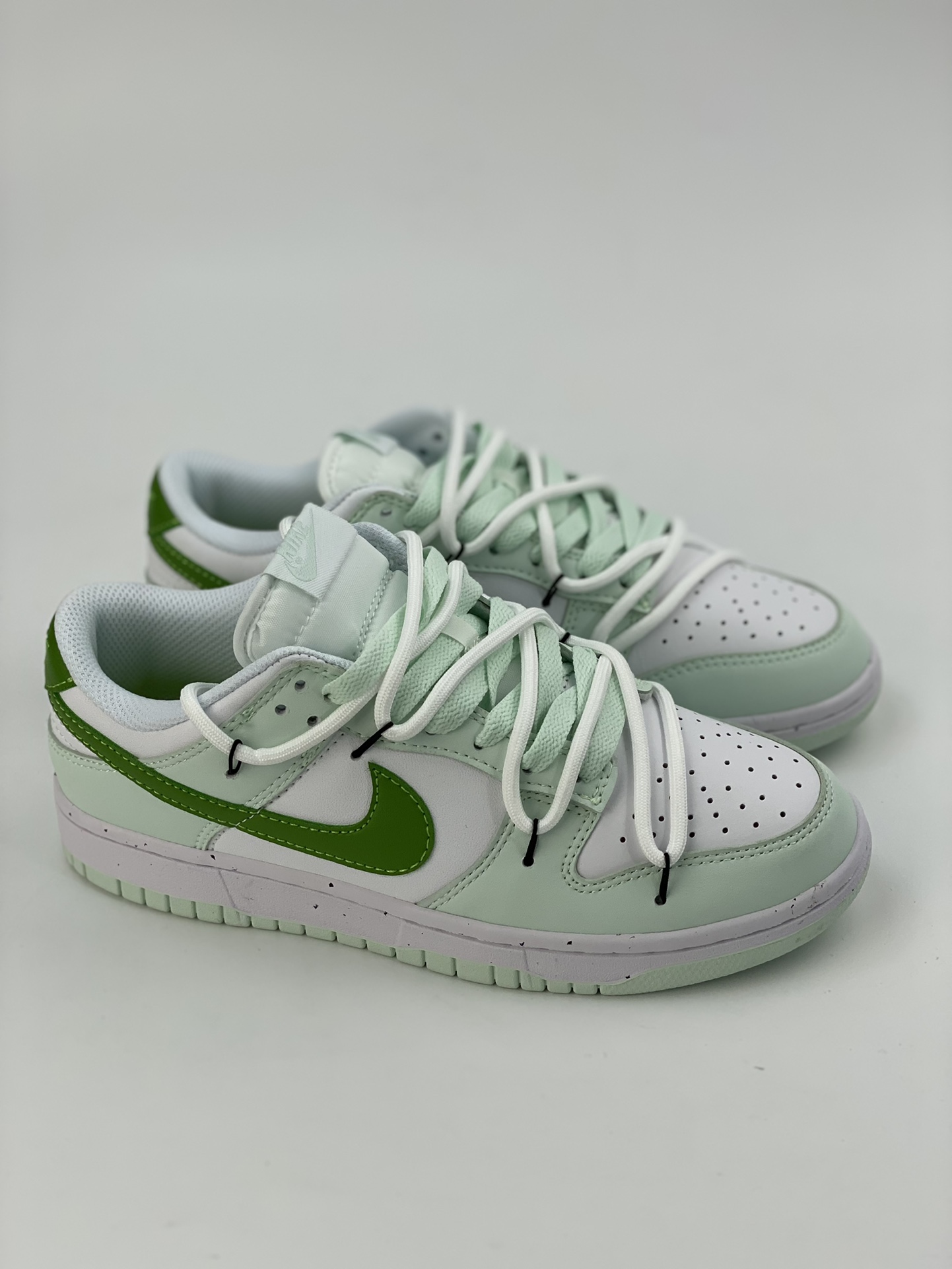 200 NIKE SB Dunk Low Next Nature 青提奶绿绑带 DN1431-102