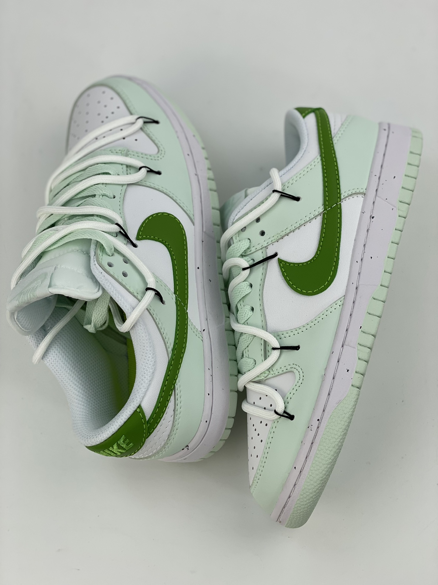 200 NIKE SB Dunk Low Next Nature 青提奶绿绑带 DN1431-102