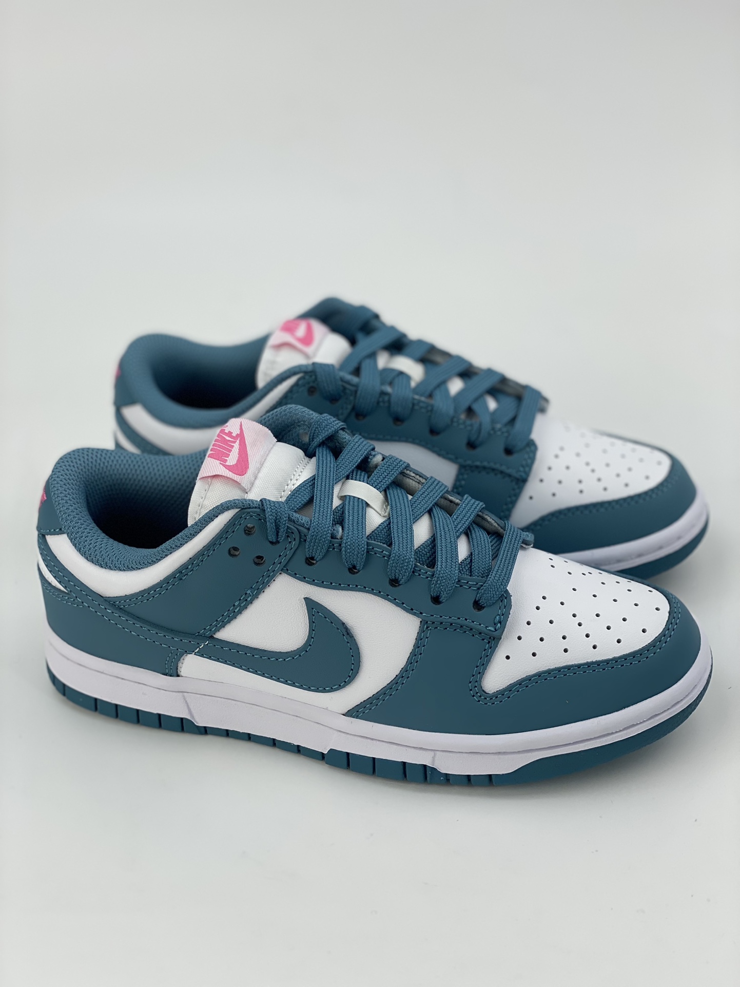 Nike SB Dunk Low South Coast FJ0739-100