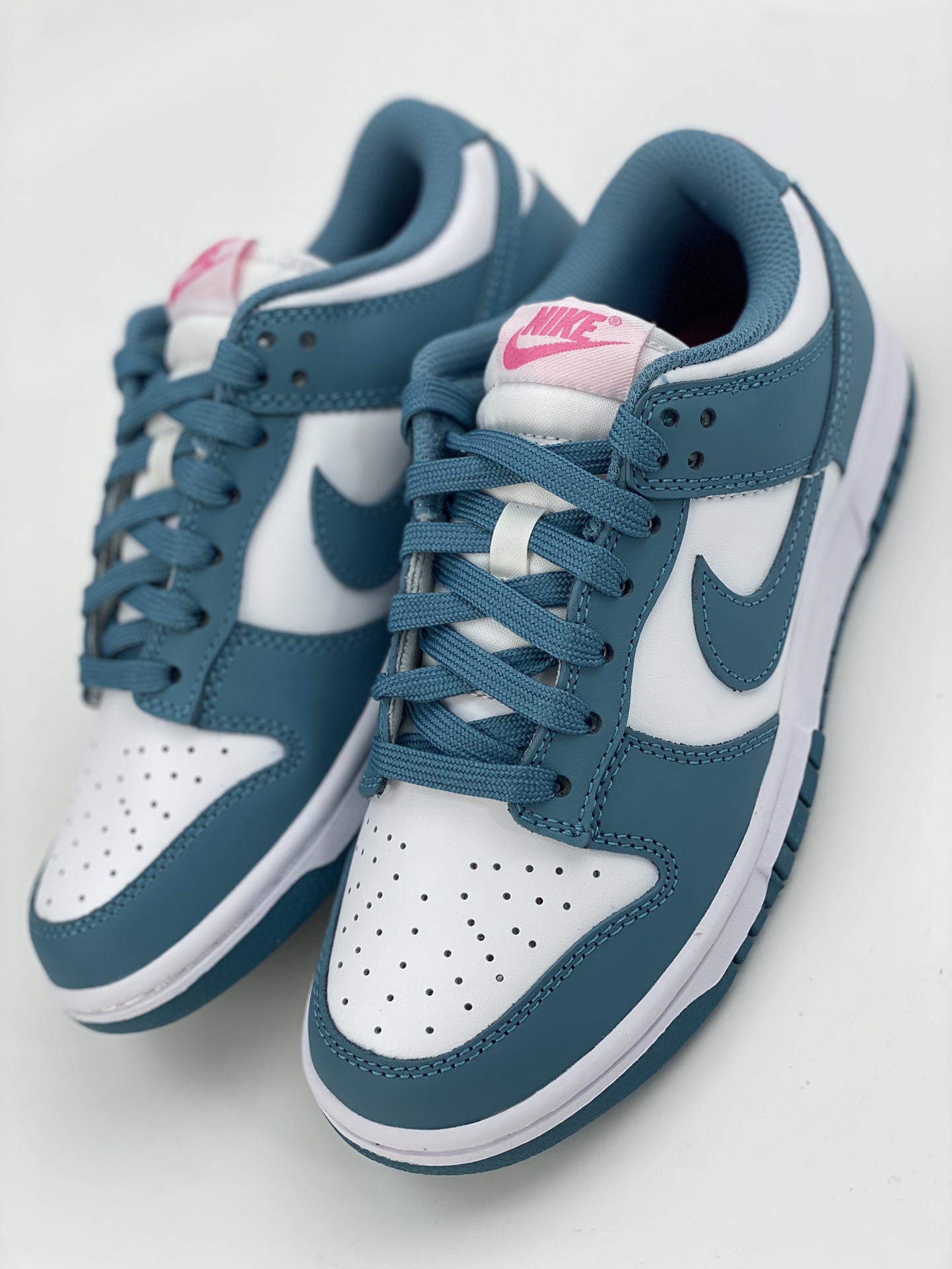 Nike SB Dunk Low South Coast FJ0739-100