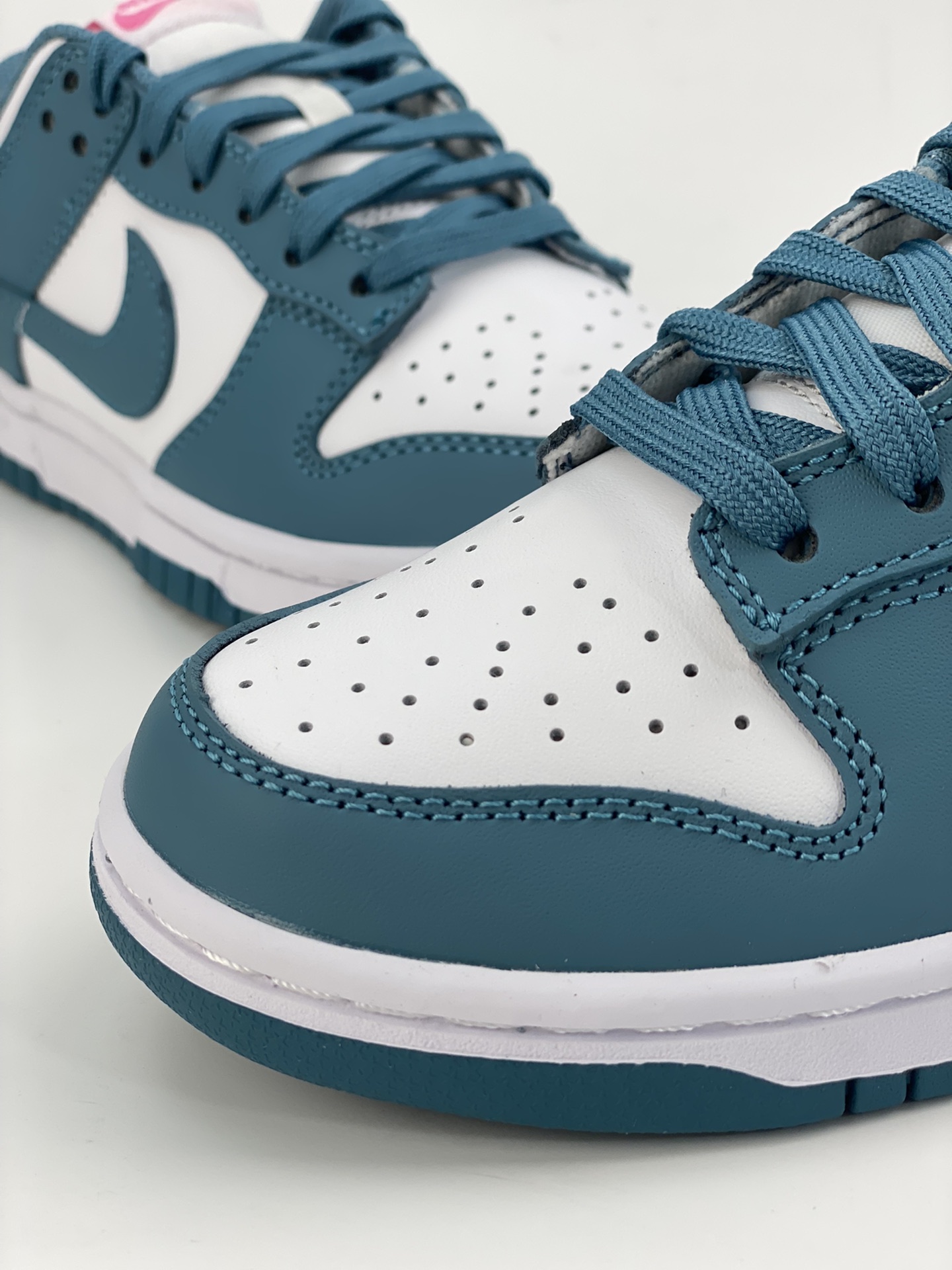 Nike SB Dunk Low South Coast FJ0739-100