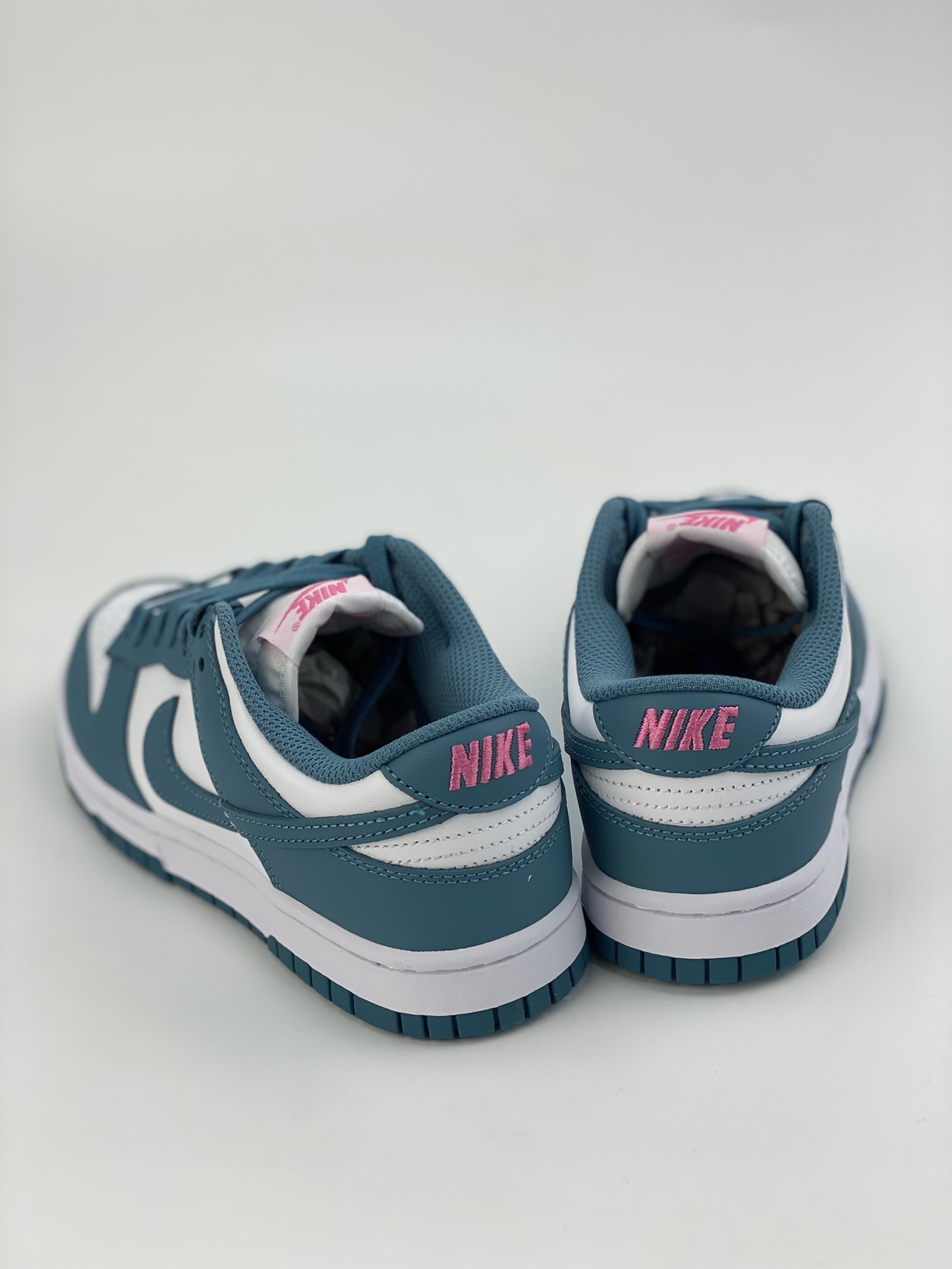 Nike SB Dunk Low South Coast FJ0739-100