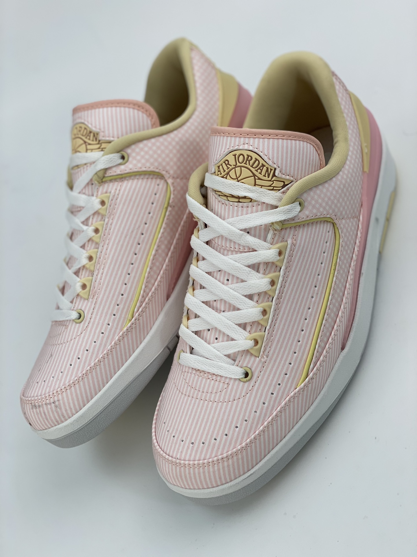 The Air Jordan 2 Low SP is based on the low-top Air Jordan 2.