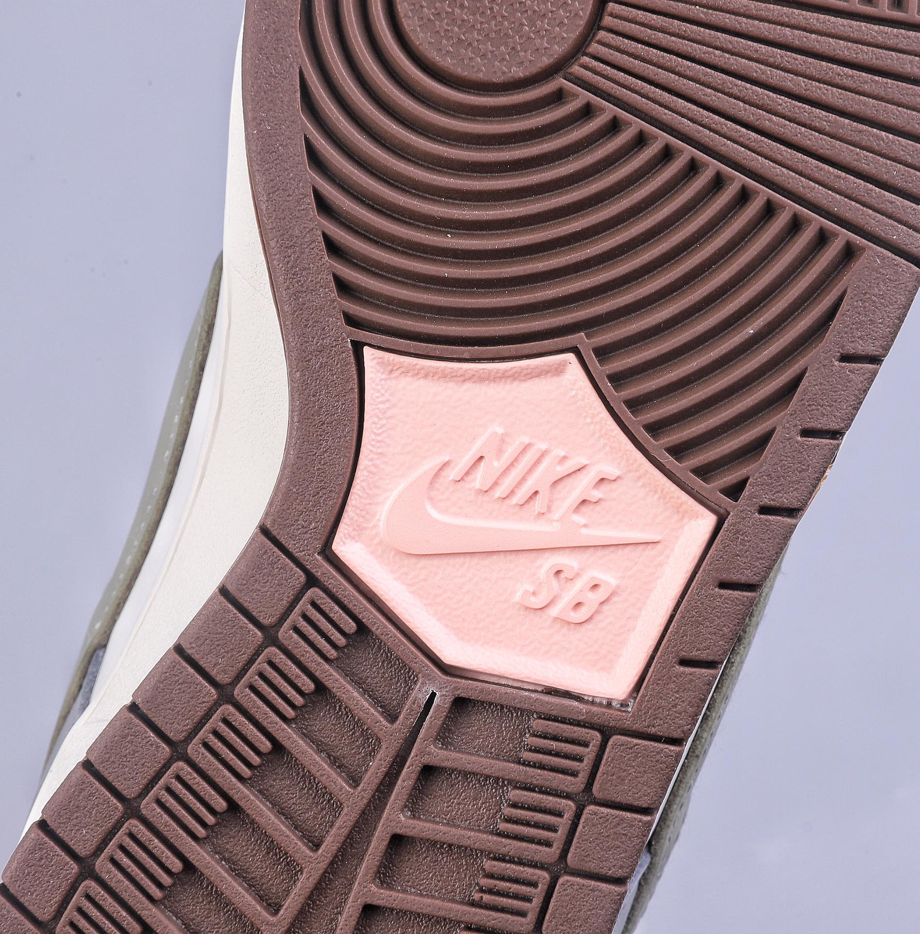 260 GT Yuto Horigome x Nike SB Dunk Low”Soft Mid-Grey”联名灰白羽毛” FQ1180-001