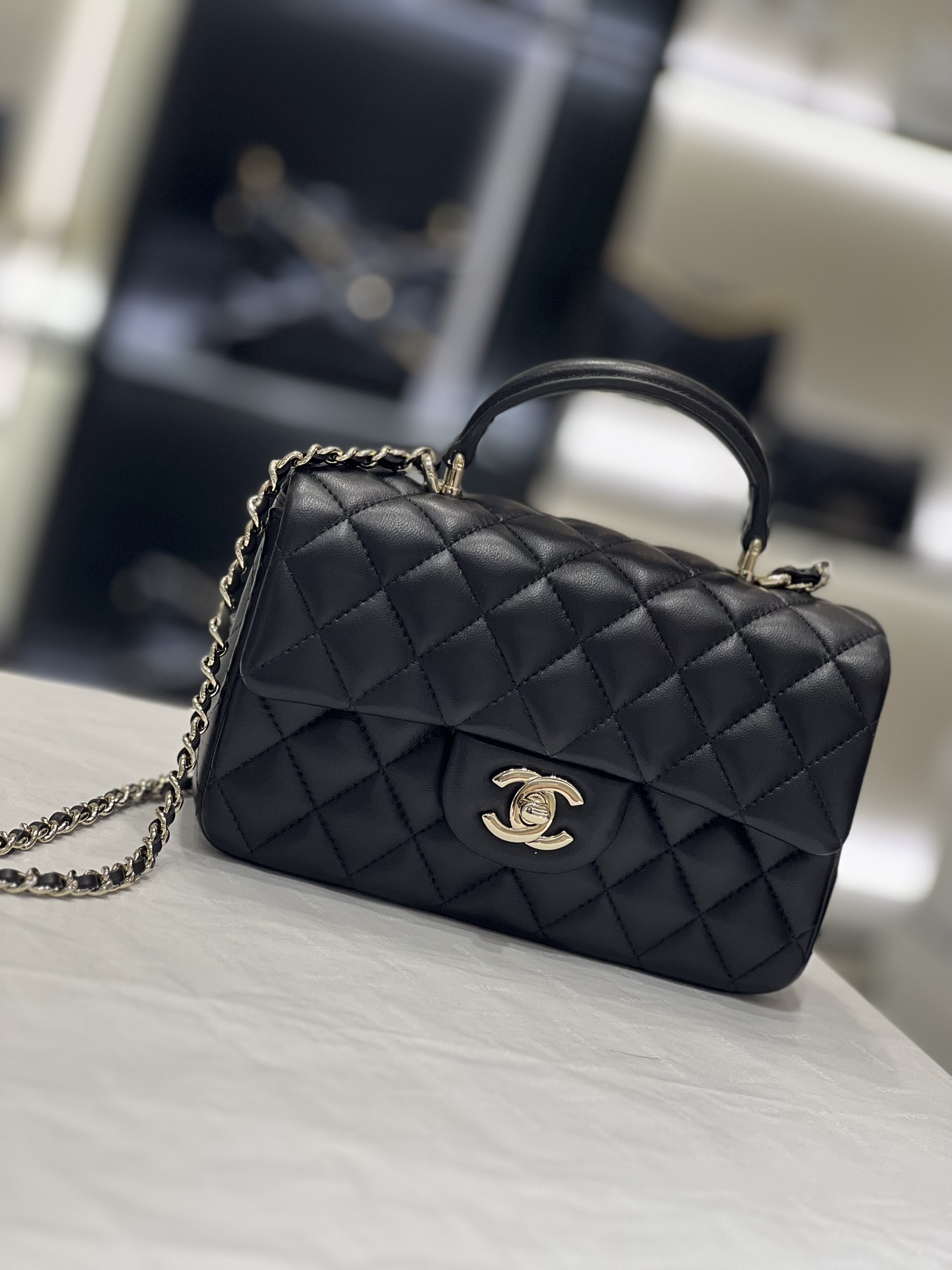 Chanel Classic Flap Bag Taschen Handtaschen Umhängetaschen  & Schultertaschen Schwarz