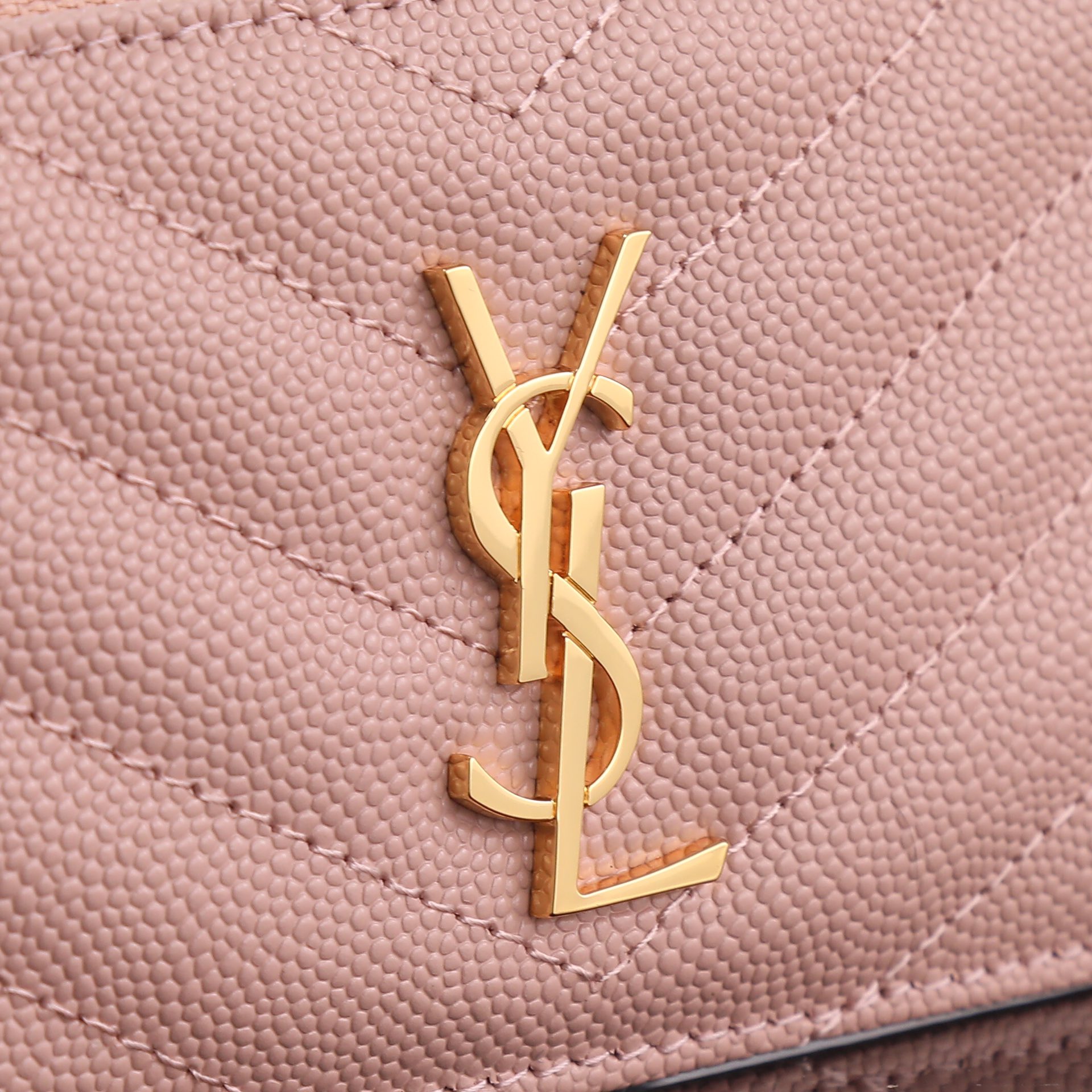 Luxury Rose Gold Card Holder with Oxen-Skin Texture and Gold Button Detail. - 图片 6