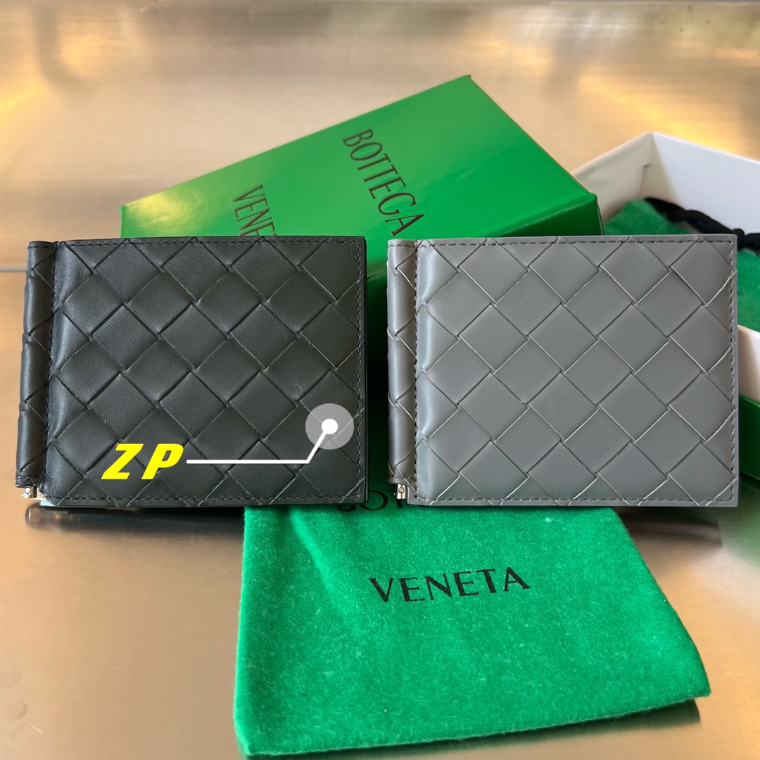 NO:673035,Z As for the arrangement of the old comparison chart, details are the key, so be sure to control every detail. Place your order with confidence, BV, Bottega Veneta19860909Z 老样子对比图安排上 细节就是重点 所以一定要把控好每一处 放心下单吧,BV,bottega veneta,欧美剧