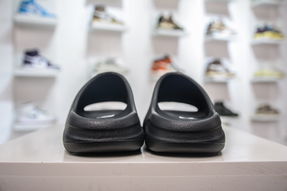 E Pure original welfare Adidas Originals Yeezy Slide ID4132