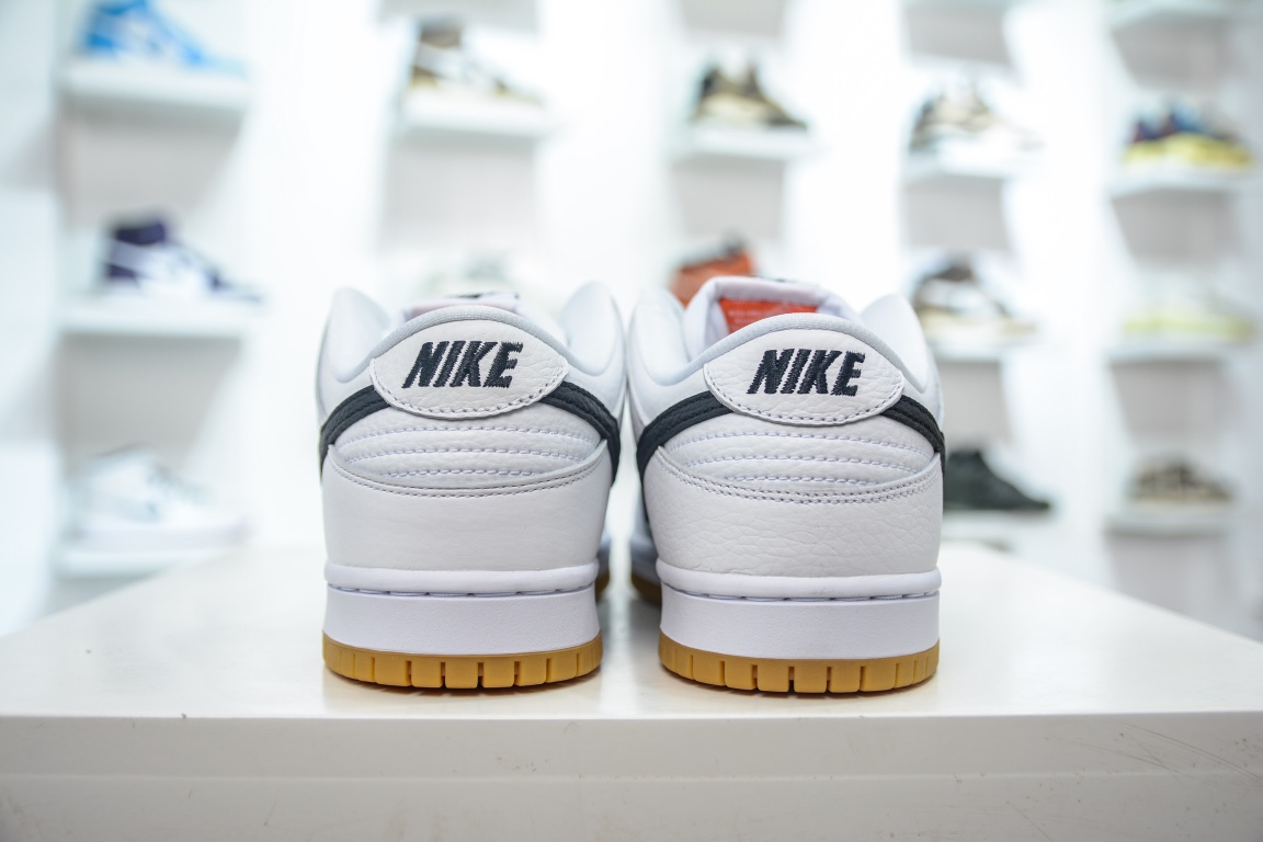 T AY version shipped Nike Dunk SB Low white and black raw rubber CD2563-100