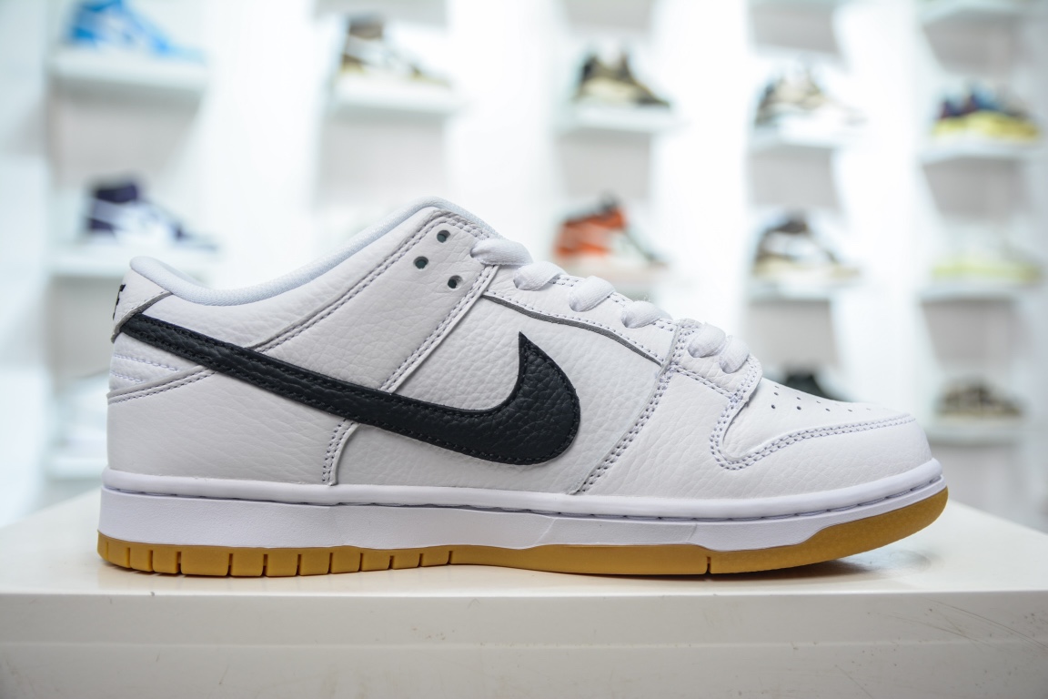 T AY version shipped Nike Dunk SB Low white and black raw rubber CD2563-100